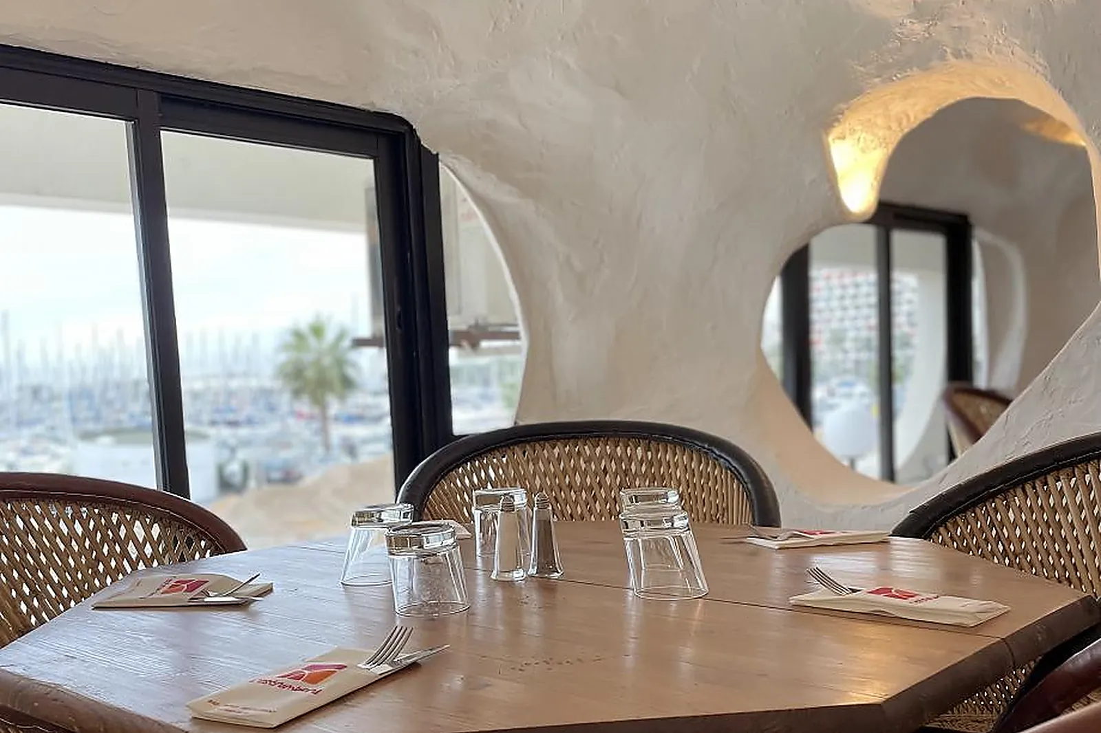 Lieux événementiels, L'ESTRAMBORD