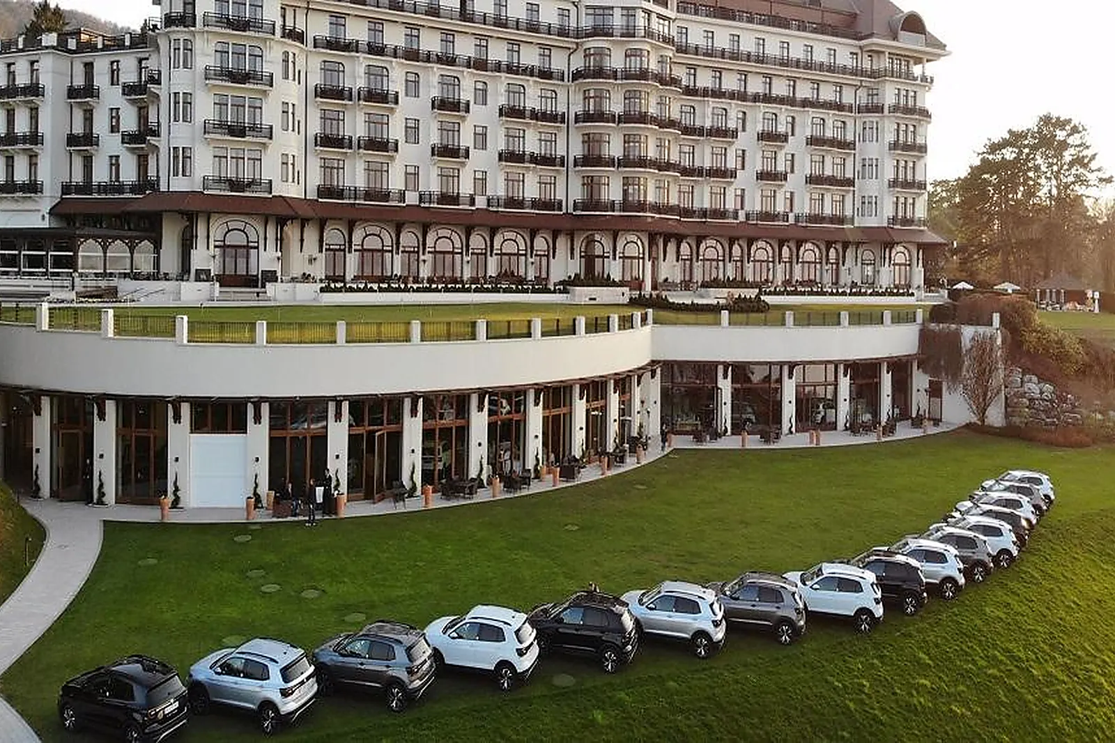 Lieux événementiels, L'HÔTEL ROYAL