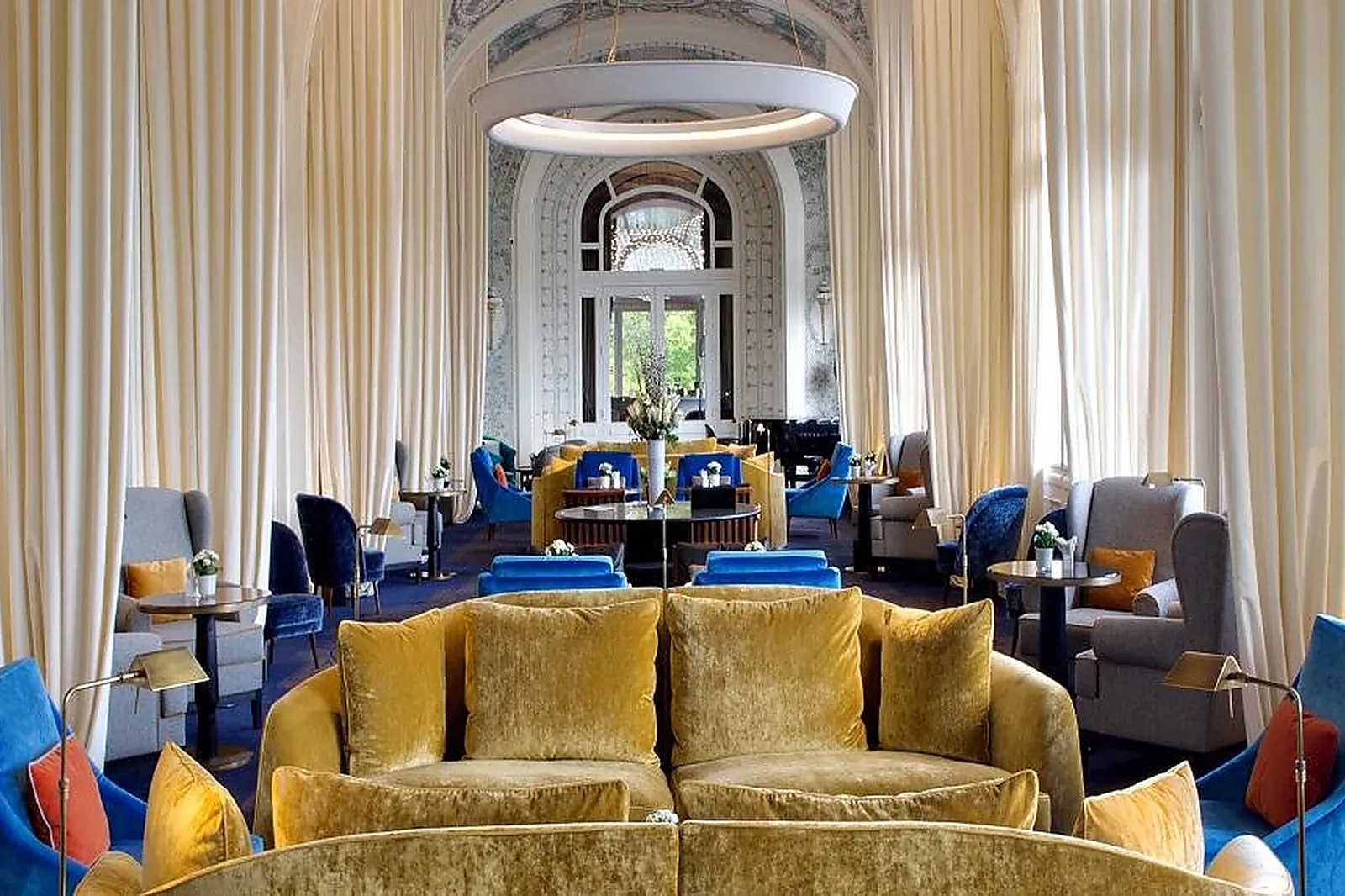 Lieux événementiels, L'HÔTEL ROYAL