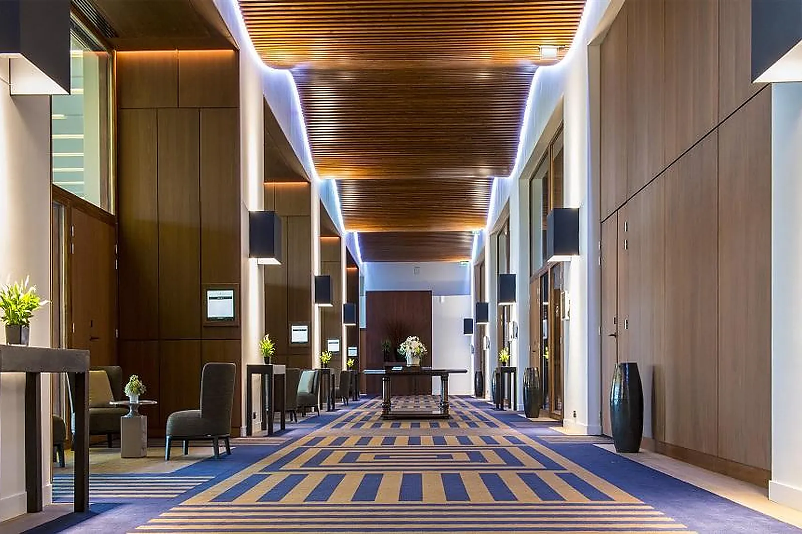 Lieux événementiels, L'HÔTEL ROYAL