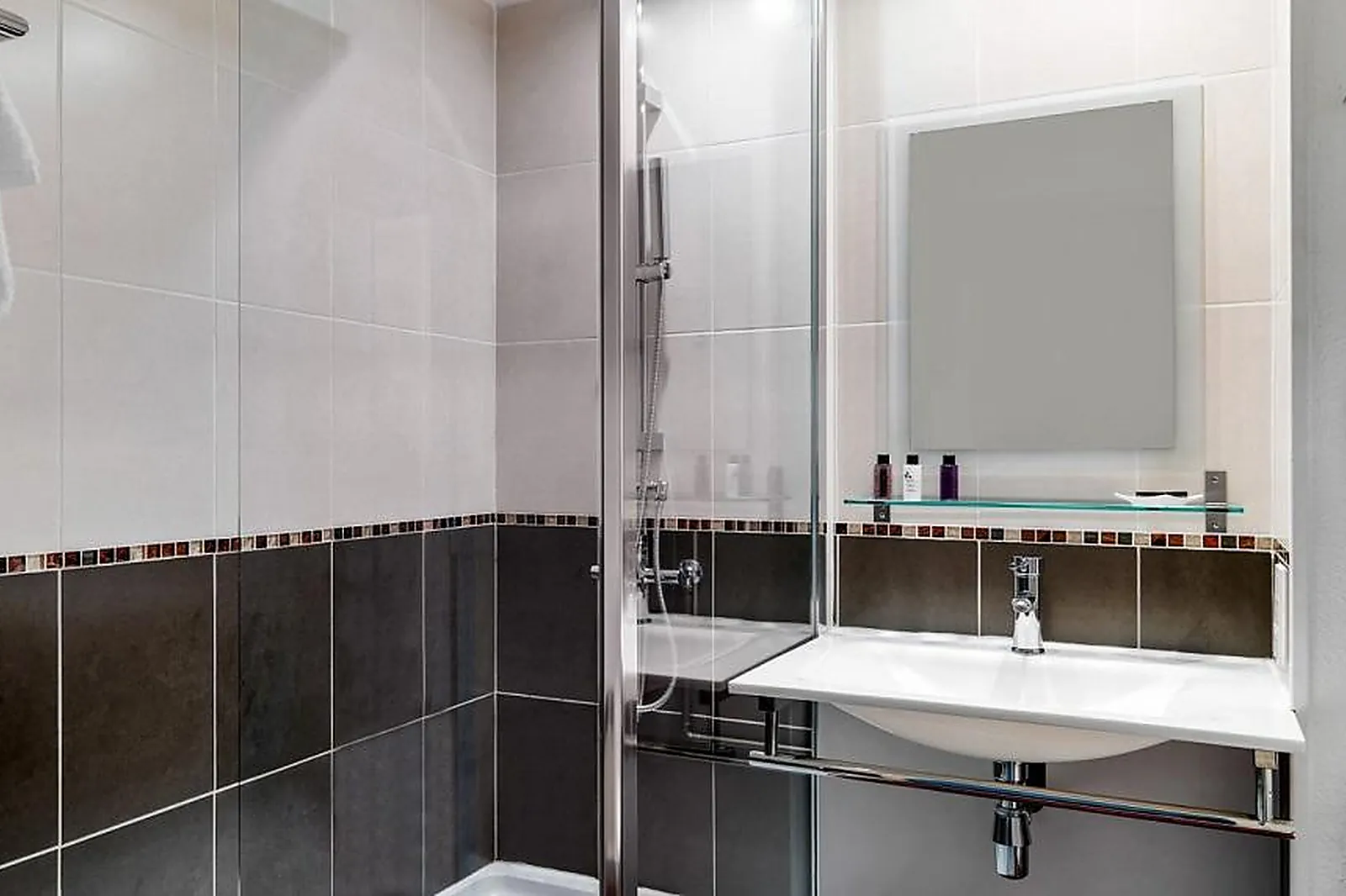 Lieux événementiels, L’INITIAL