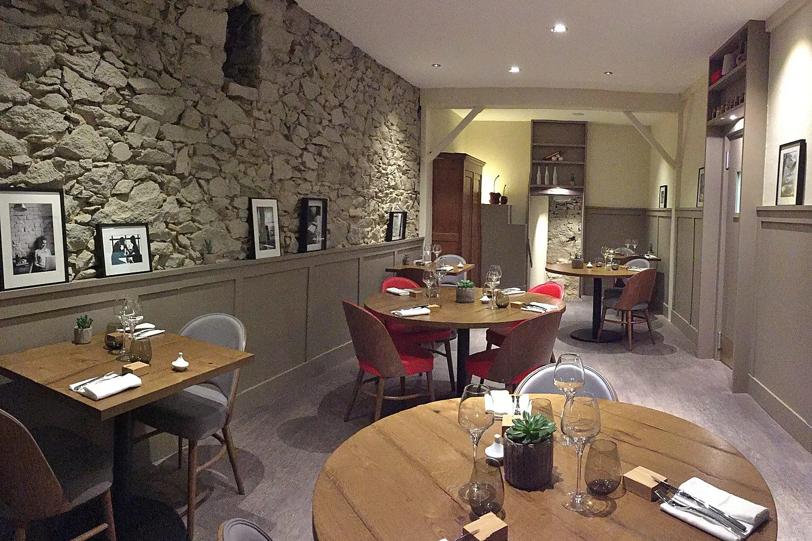 Cafés et Restaurants, L'OURDISSOIR