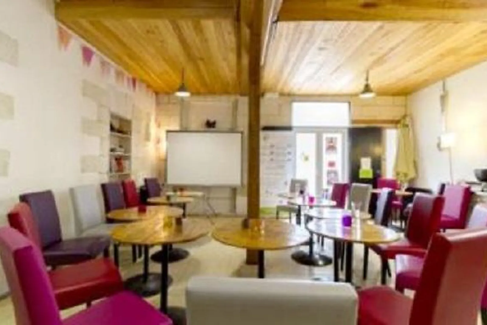 Lieux événementiels, L’ATELIER TOURS A TABLE