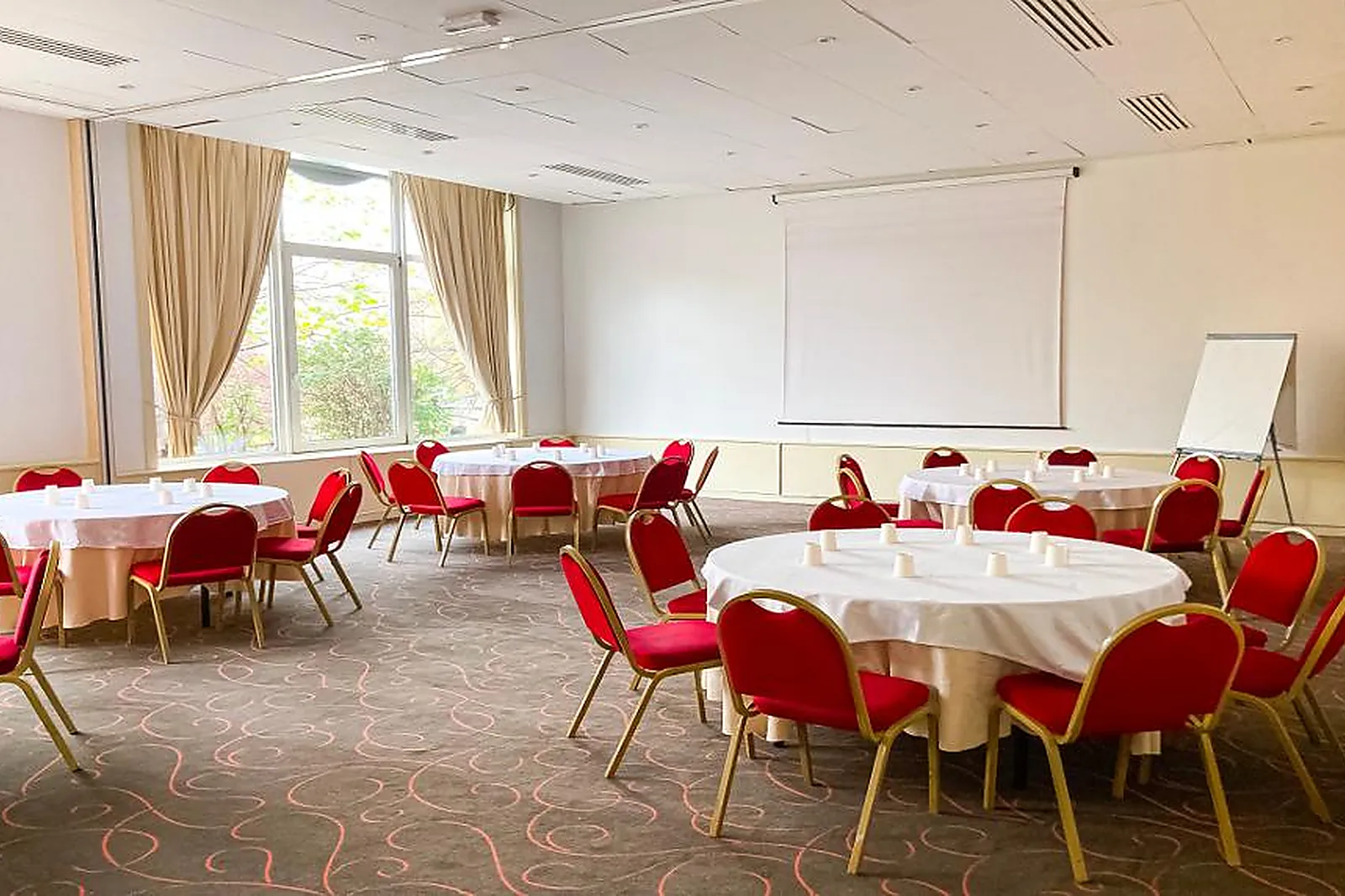 Hôtel, L'HÔTEL DE L'UNIVERS REIMS CENTRE