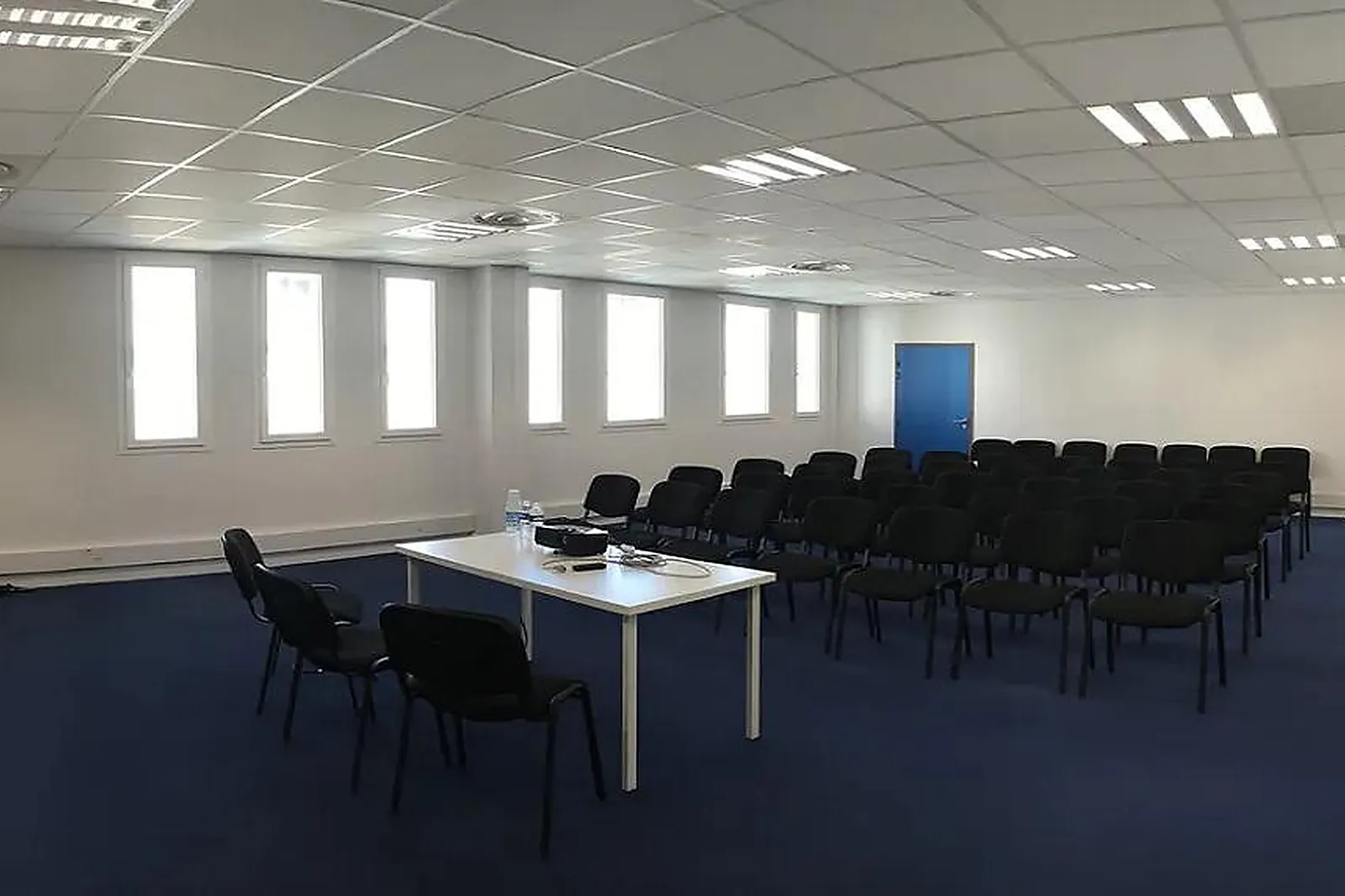 Lieux événementiels, L'ÉTABLE - COWORKING, SALLE DE RÉUNION, DOMICILIATION, FORMATION & CONSEIL