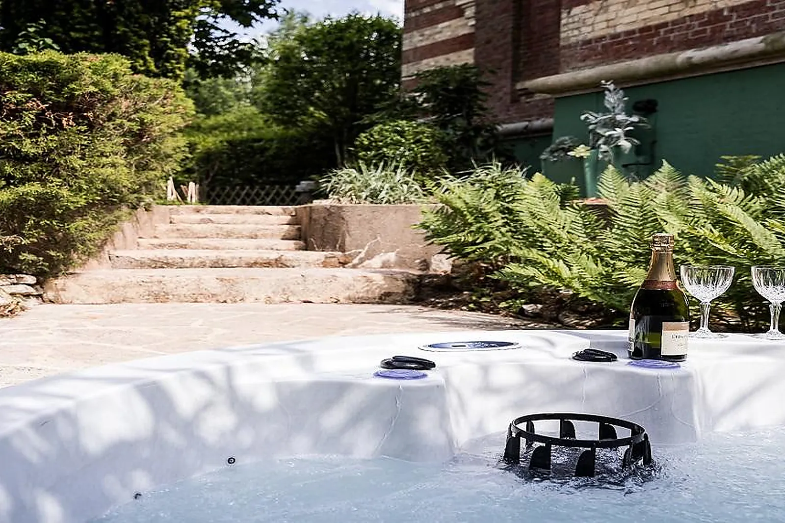 Salle de réception, L'ÉTOILE DE FORGES