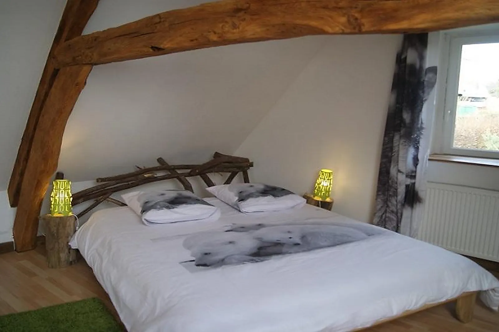 Salle de réception, L'ÉTOILE DE FORGES