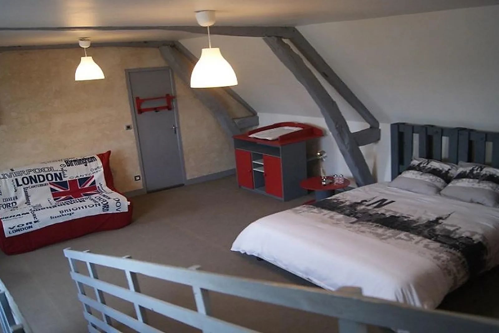 Salle de réception, L'ÉTOILE DE FORGES