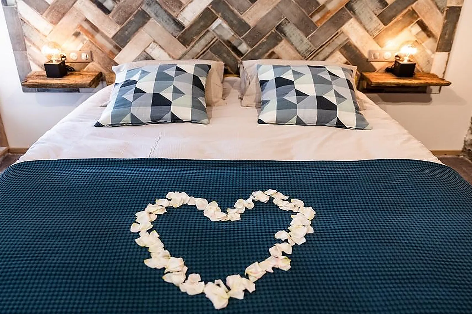 Salle de réception, L'ÉTOILE DE FORGES