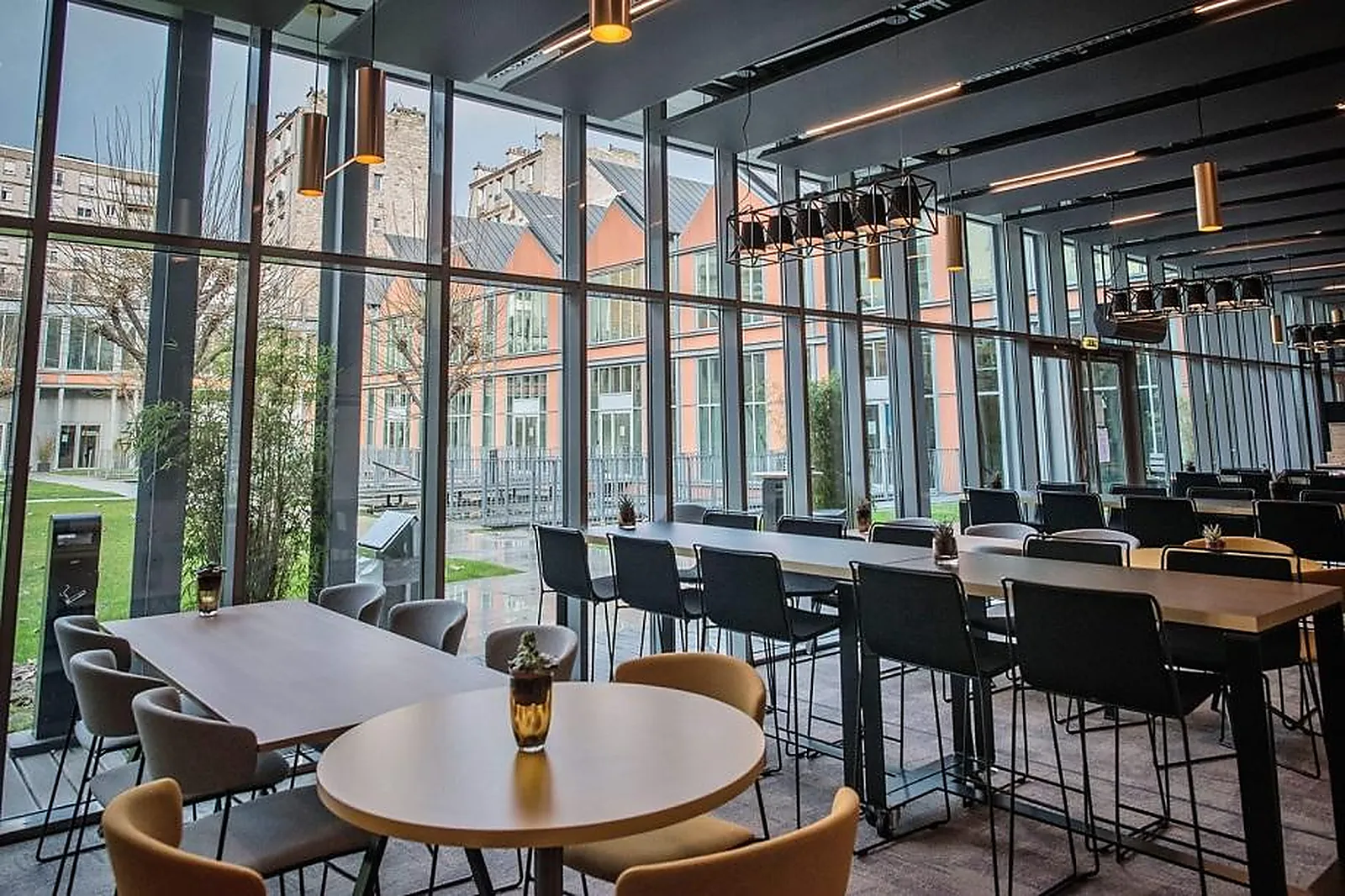 Lieux événementiels, LE 118