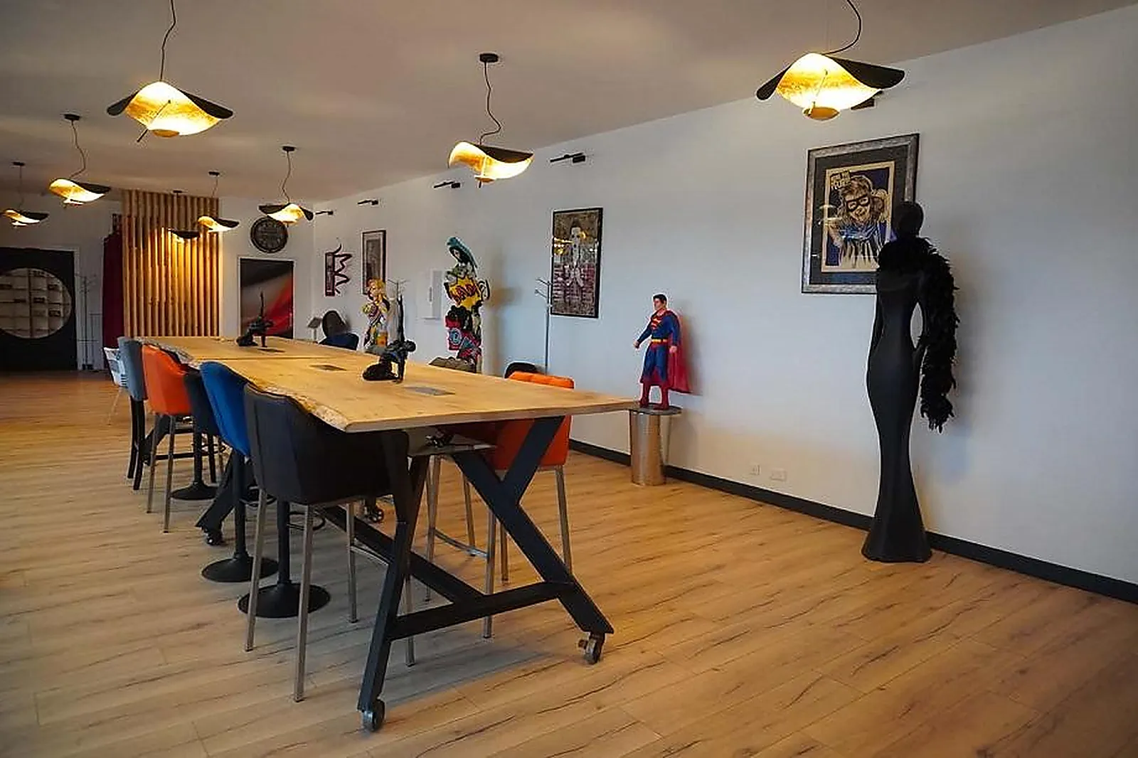 Lieux événementiels, LEO - COWORKING - GALERIE D'ART