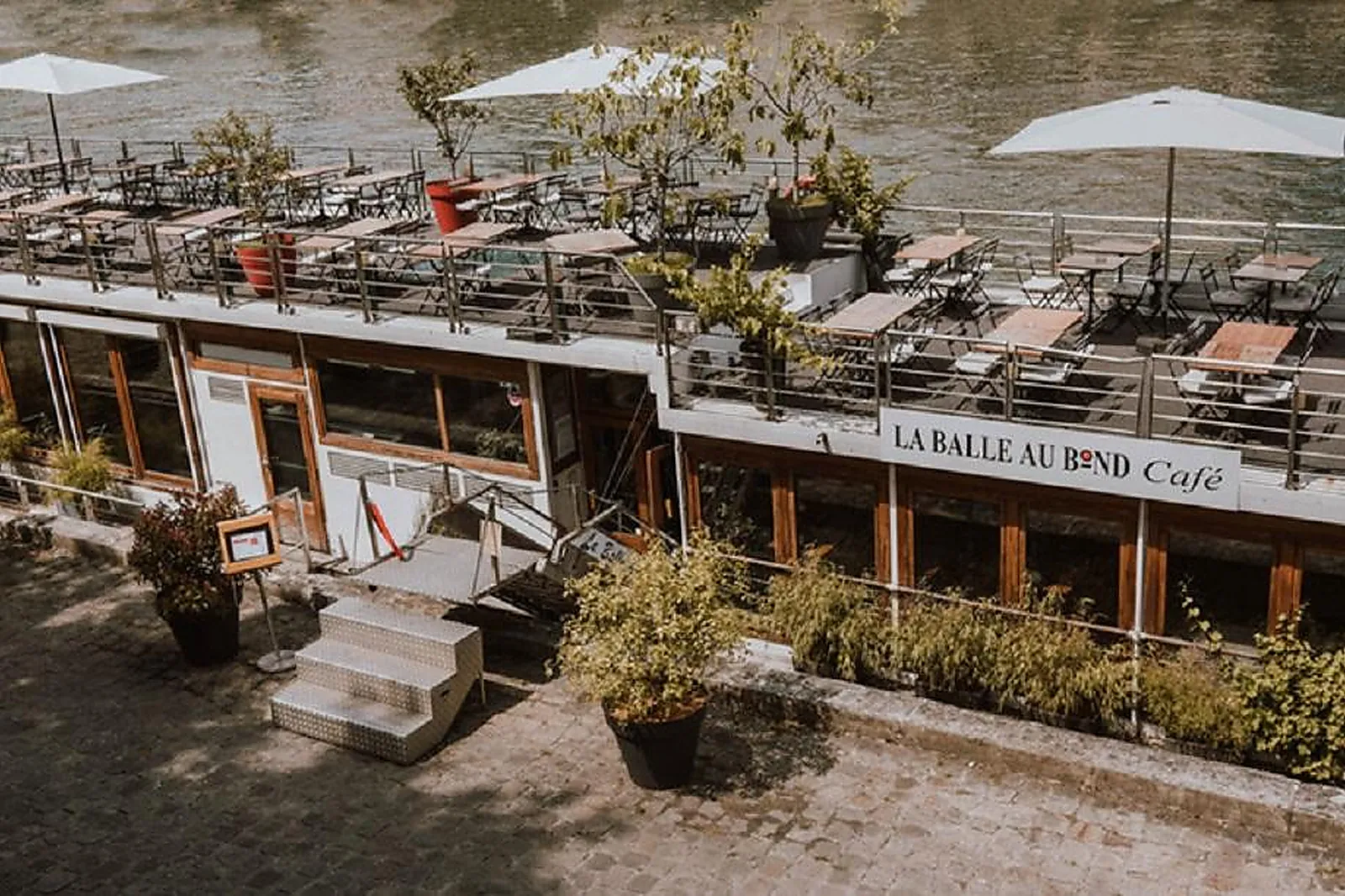 Lieux événementiels, LA BALLE AU BOND