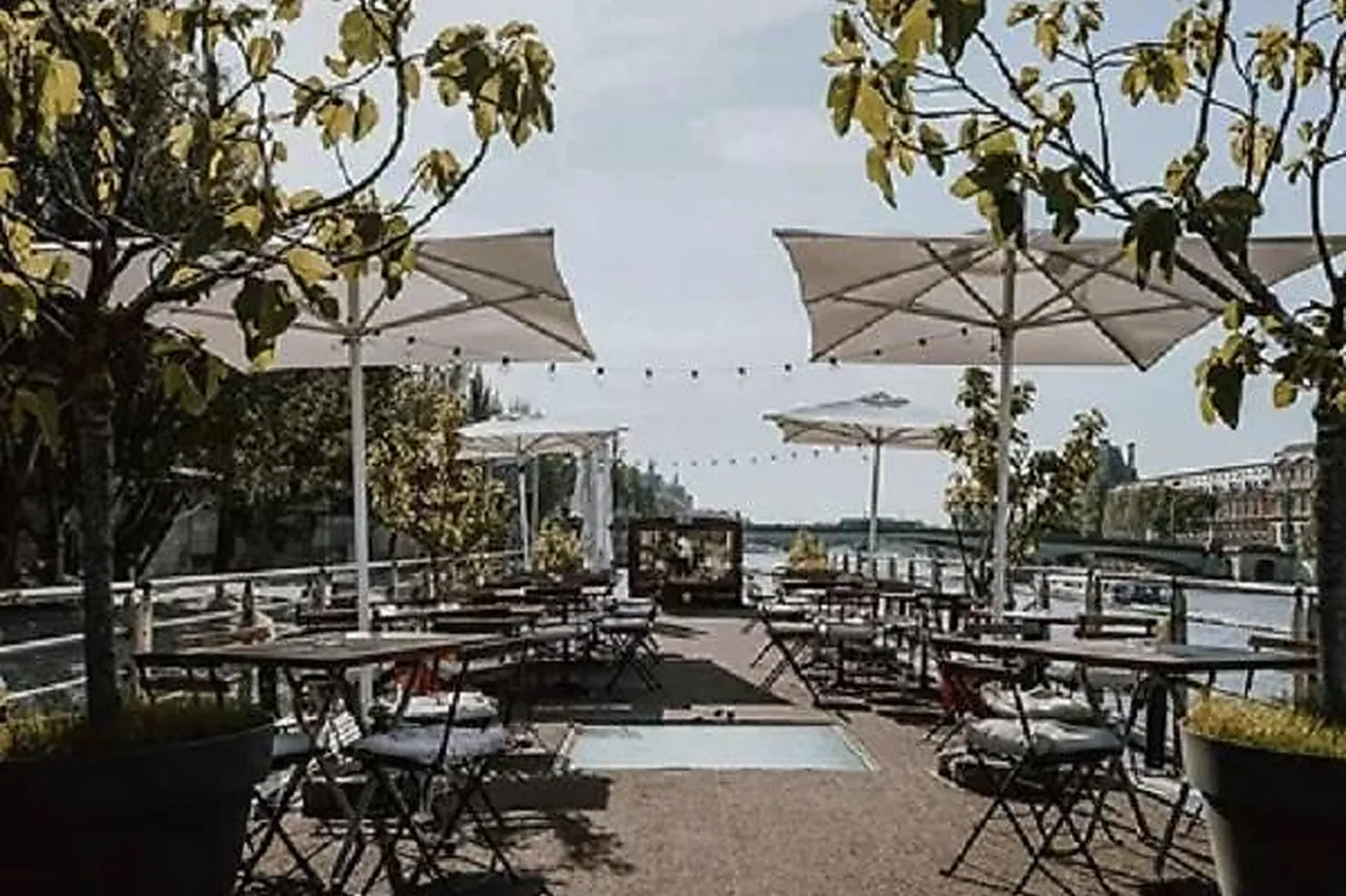 Lieux événementiels, LA BALLE AU BOND