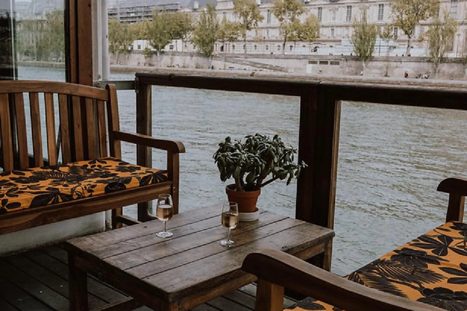 Lieux événementiels, LA BALLE AU BOND