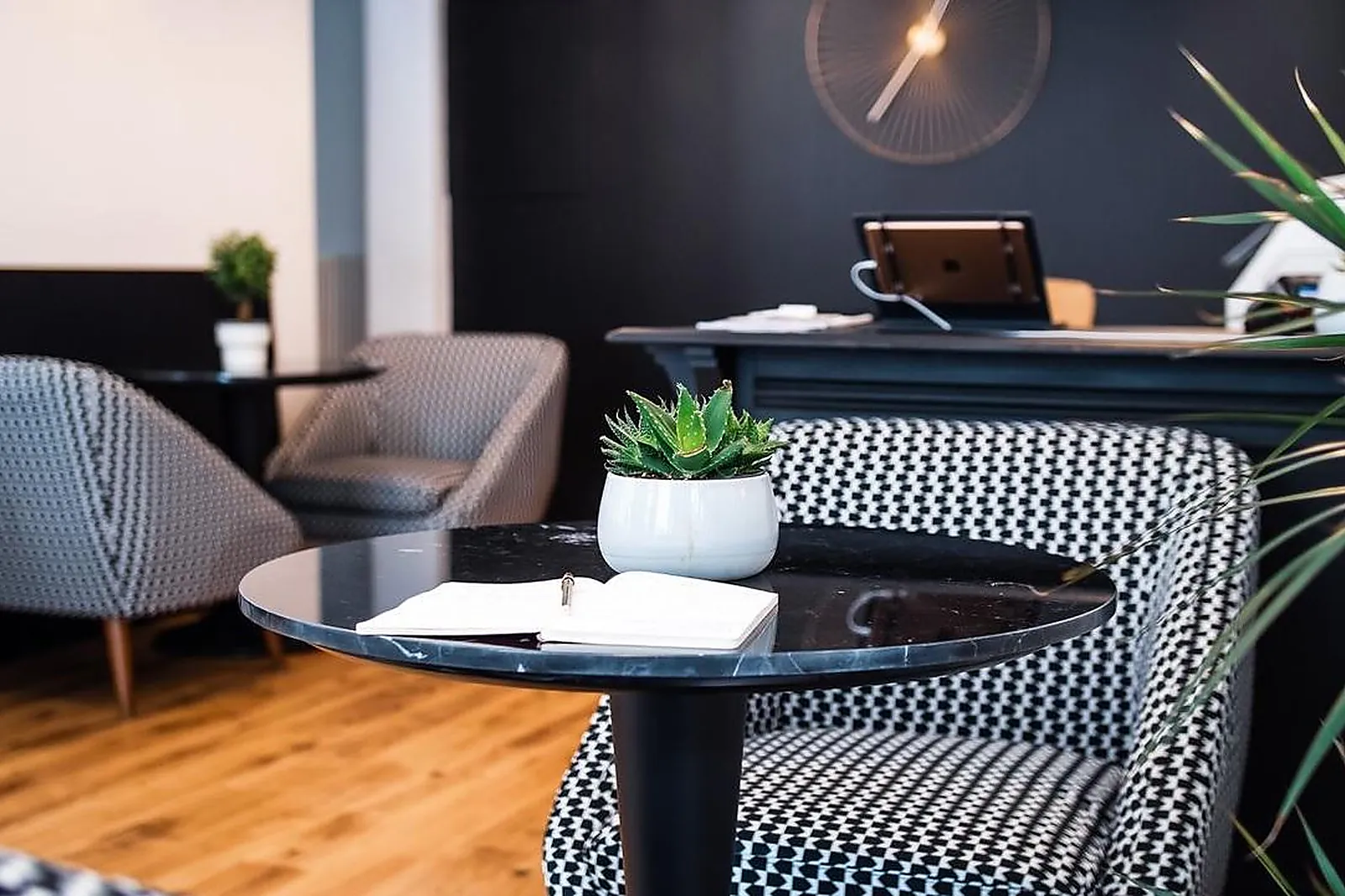 Lieux événementiels, LA CANOPÉE - COWORKING ET SALLES DE RÉUNION - PARIS 17