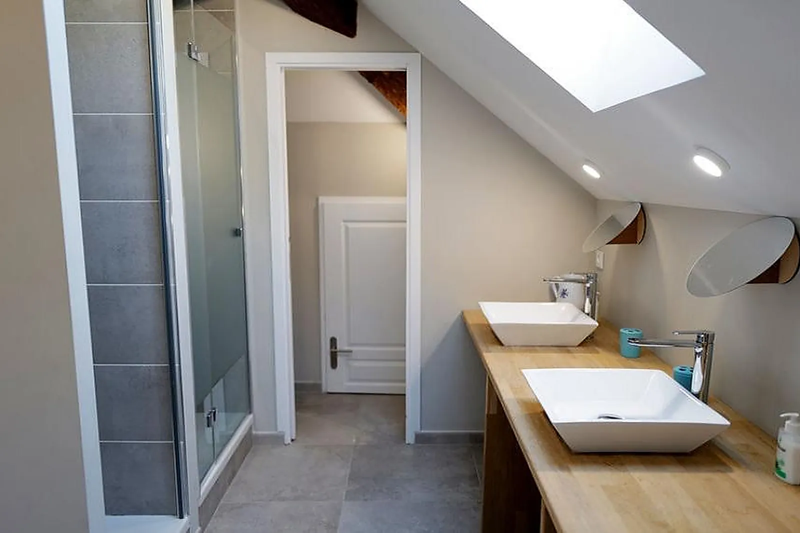 Lieux événementiels, LA CROIX DES CHAMPS