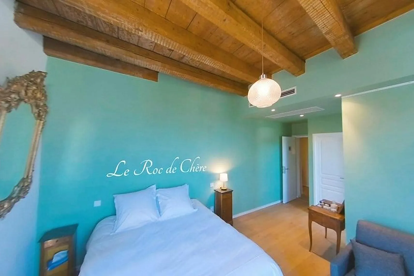 Lieux événementiels, LA CROIX DES CHAMPS