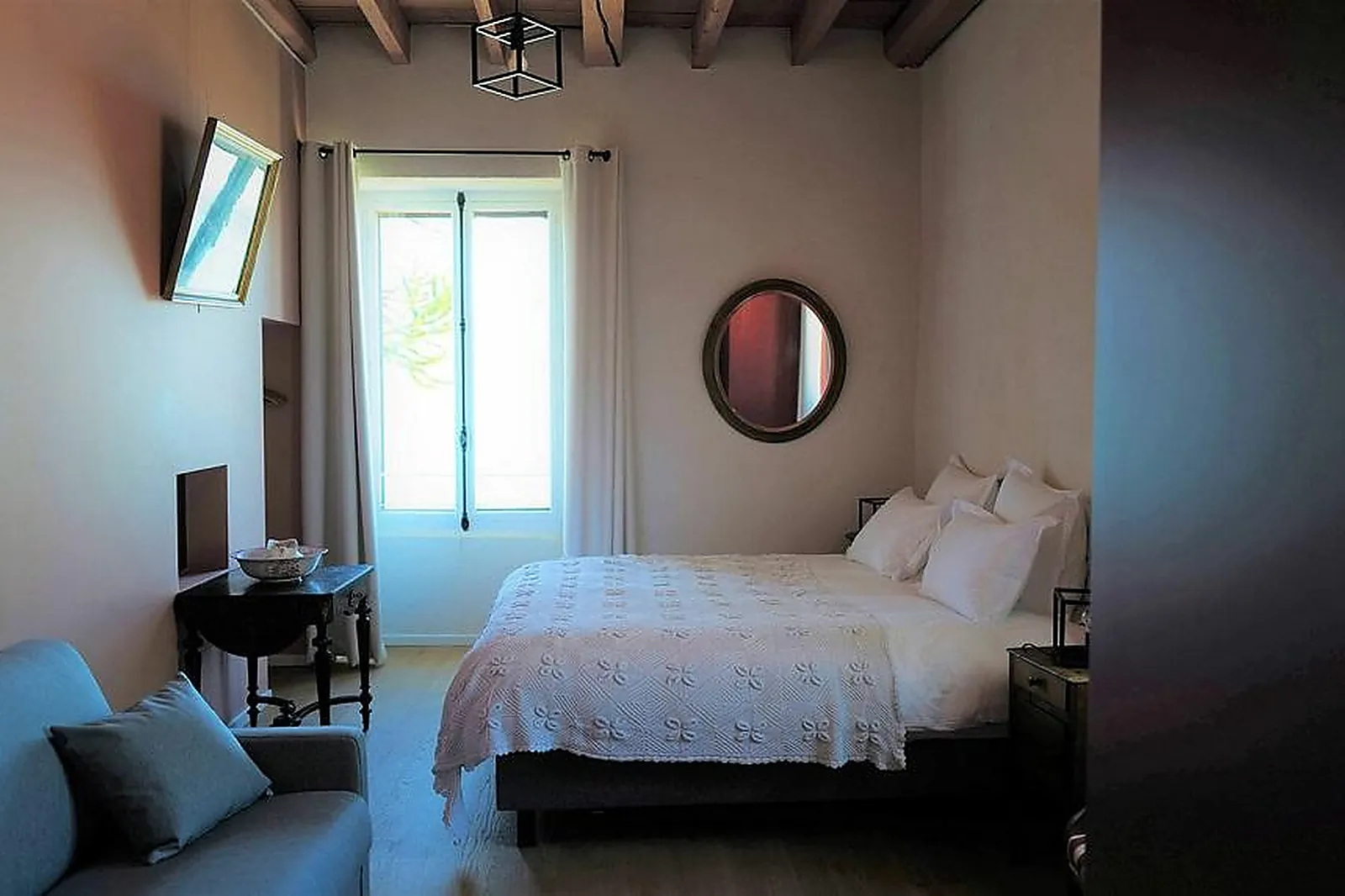 Lieux événementiels, LA CROIX DES CHAMPS