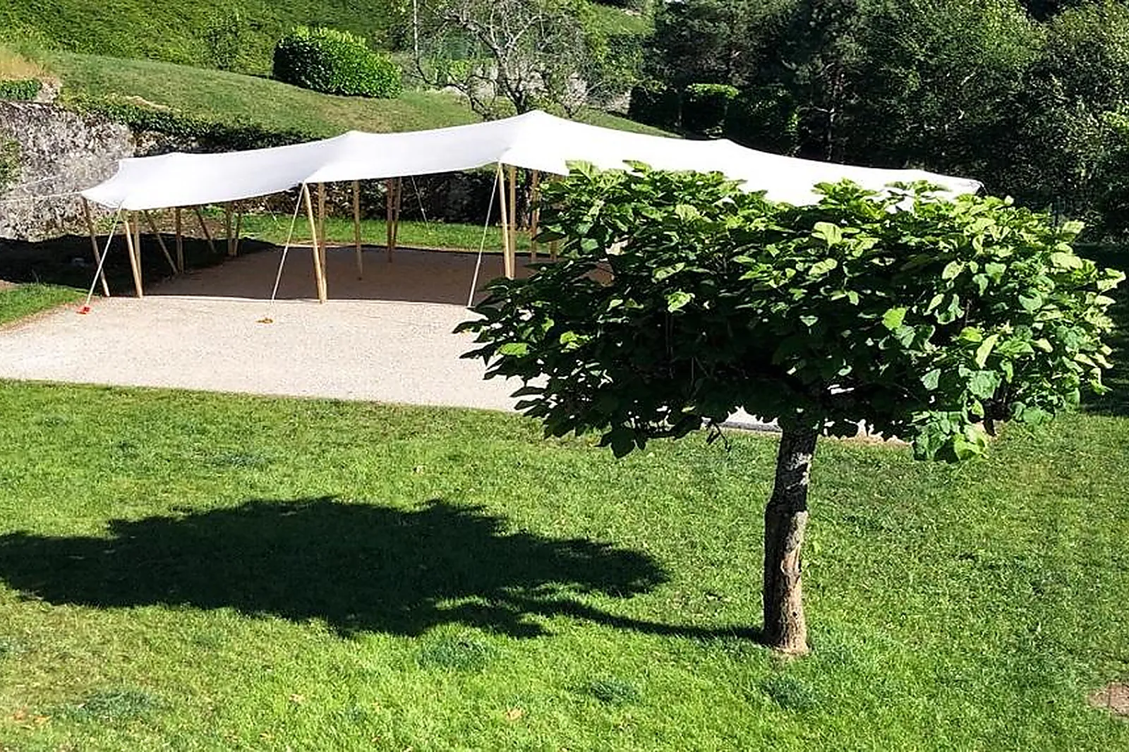 Lieux événementiels, LA CROIX DES CHAMPS