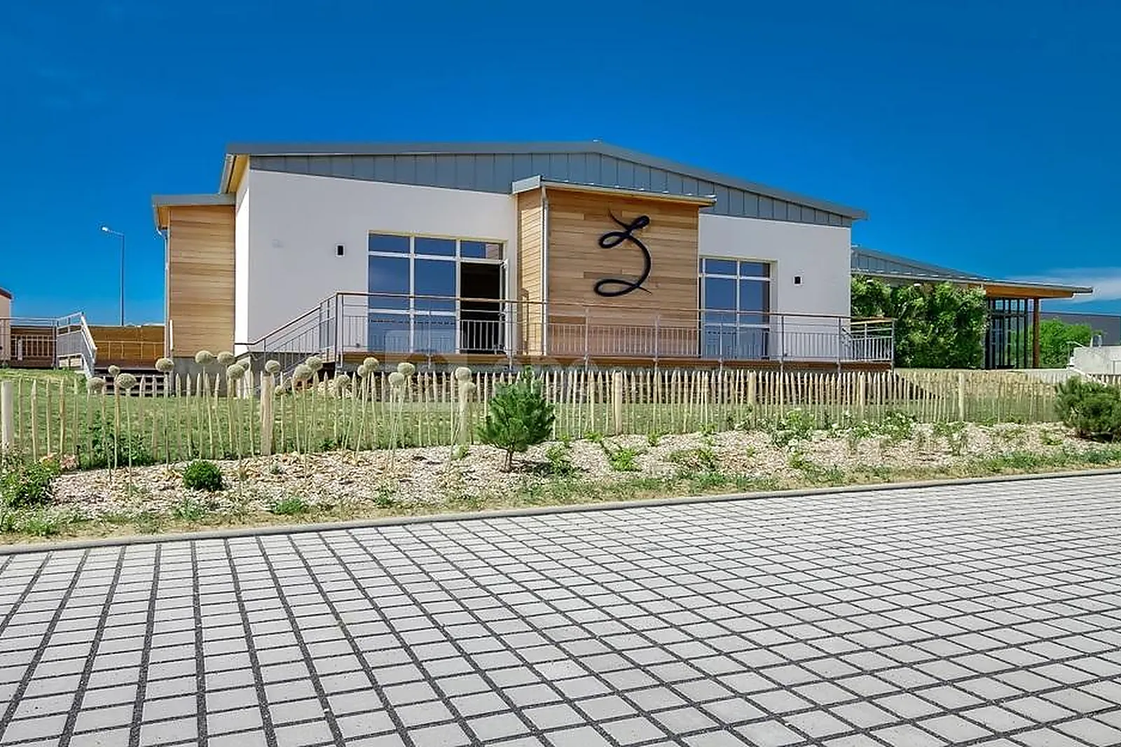 Cafés et Restaurants, LA DOYENNE