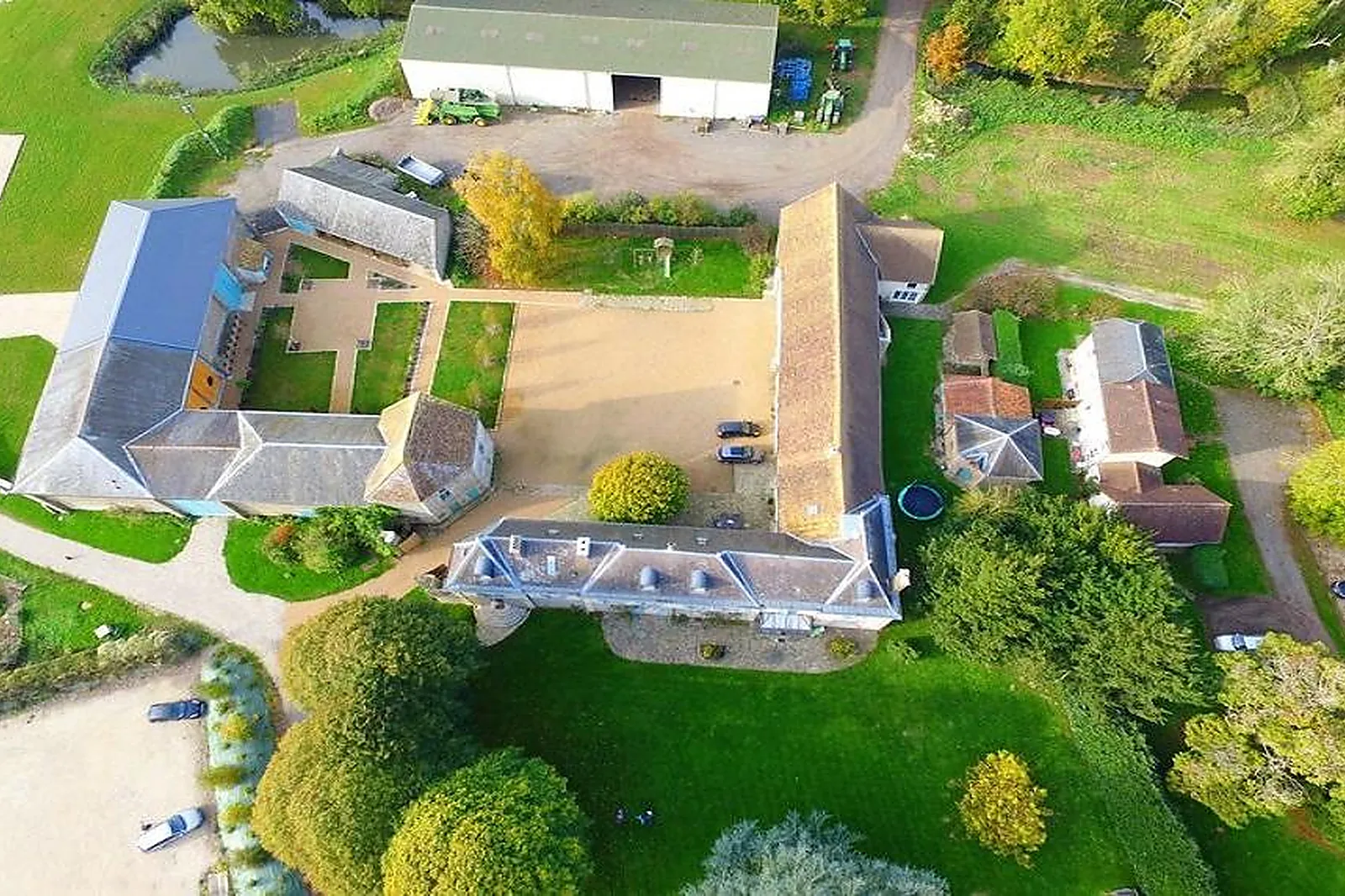 Lieux événementiels, LA FERME D'ARMENON