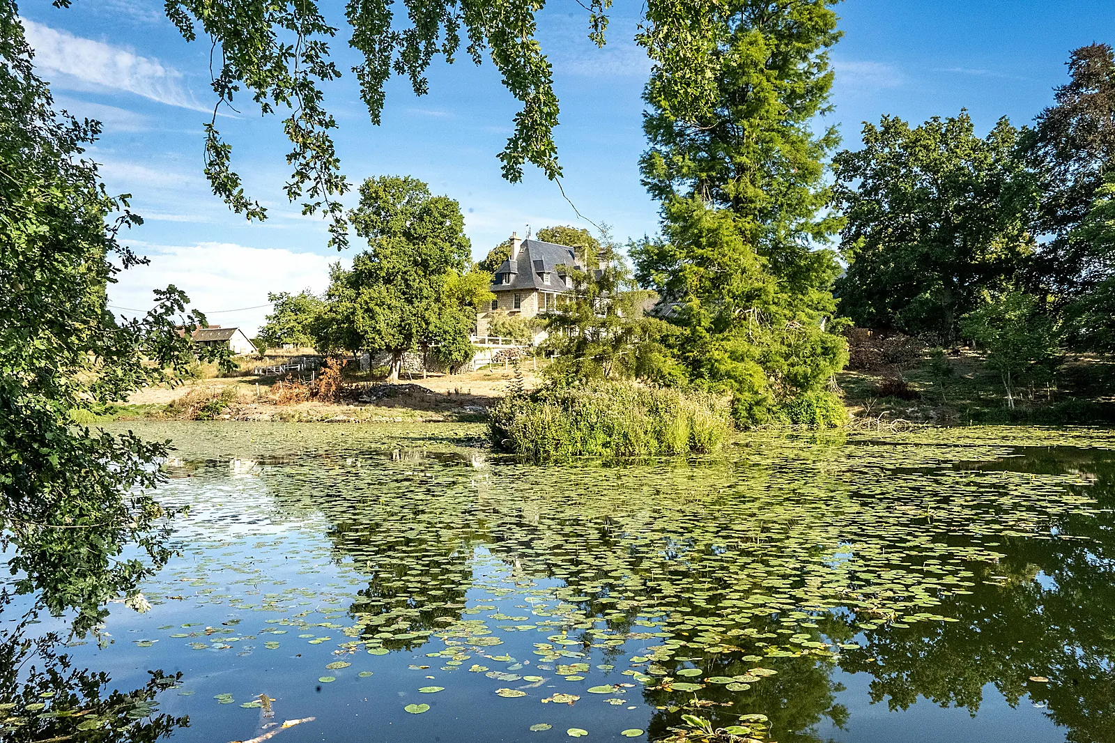 Lieux événementiels, LA FERME DE FONTENILLE