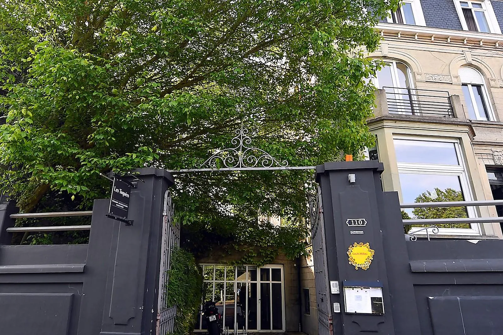 Lieu haut de gamme, LA MAISON LES TOQUÉES