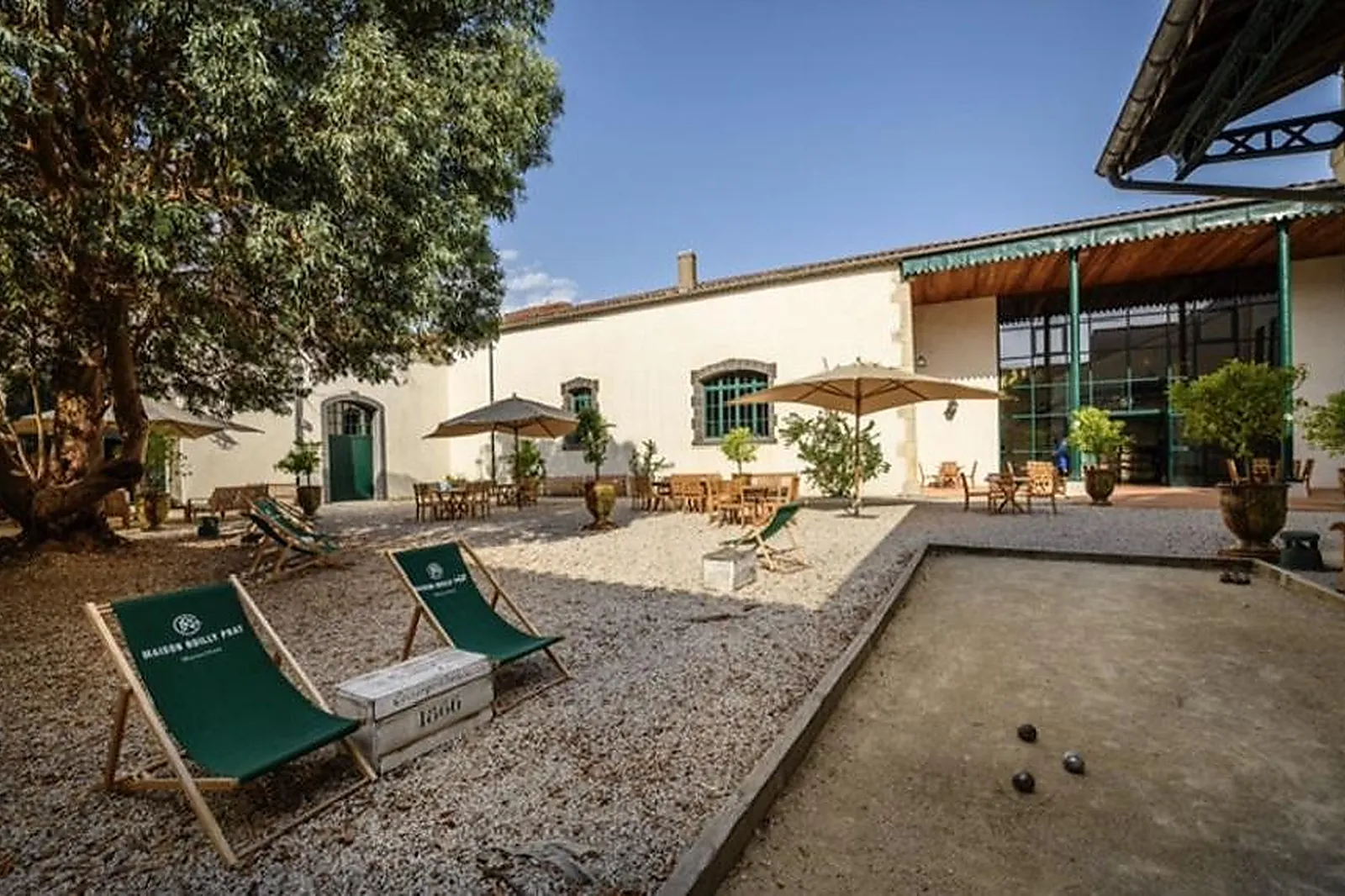 Lieu haut de gamme, LA MAISON NOILLY PRAT