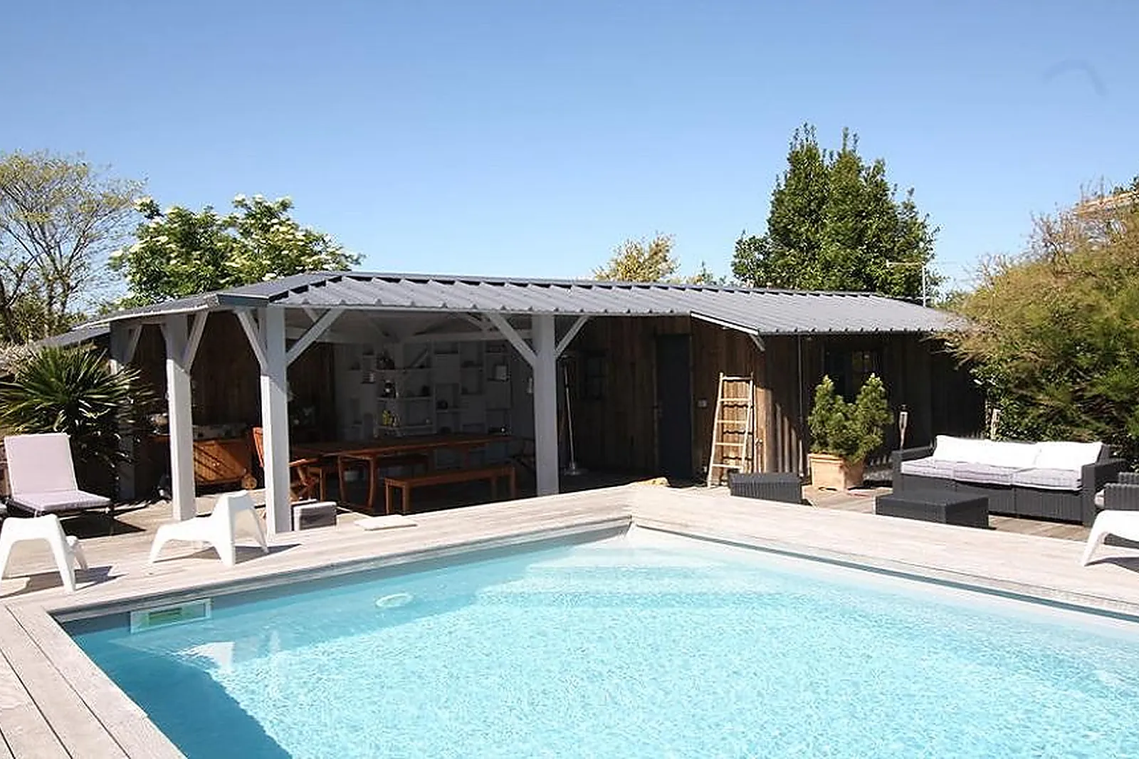 Lieux événementiels, LA MAISON DES PINS