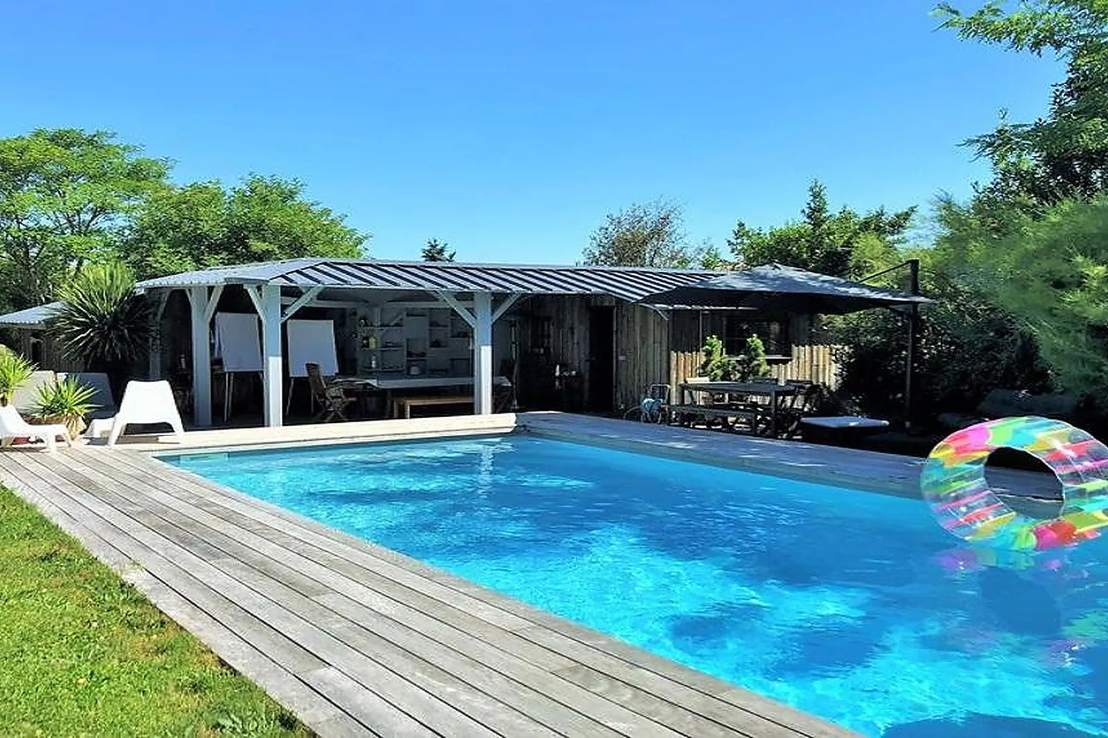 Lieux événementiels, LA MAISON DES PINS