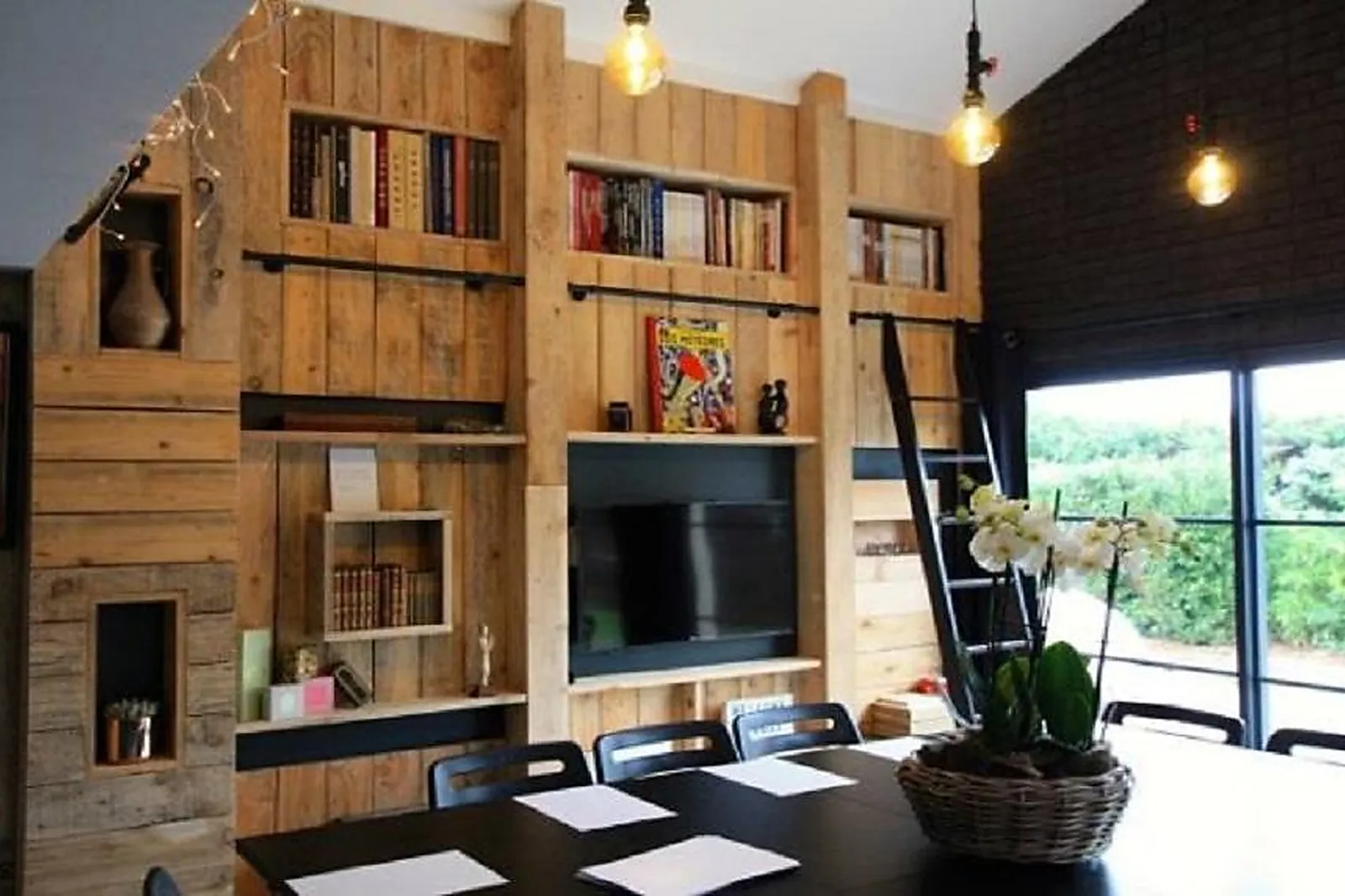 Lieux événementiels, LA MAISON DES PINS