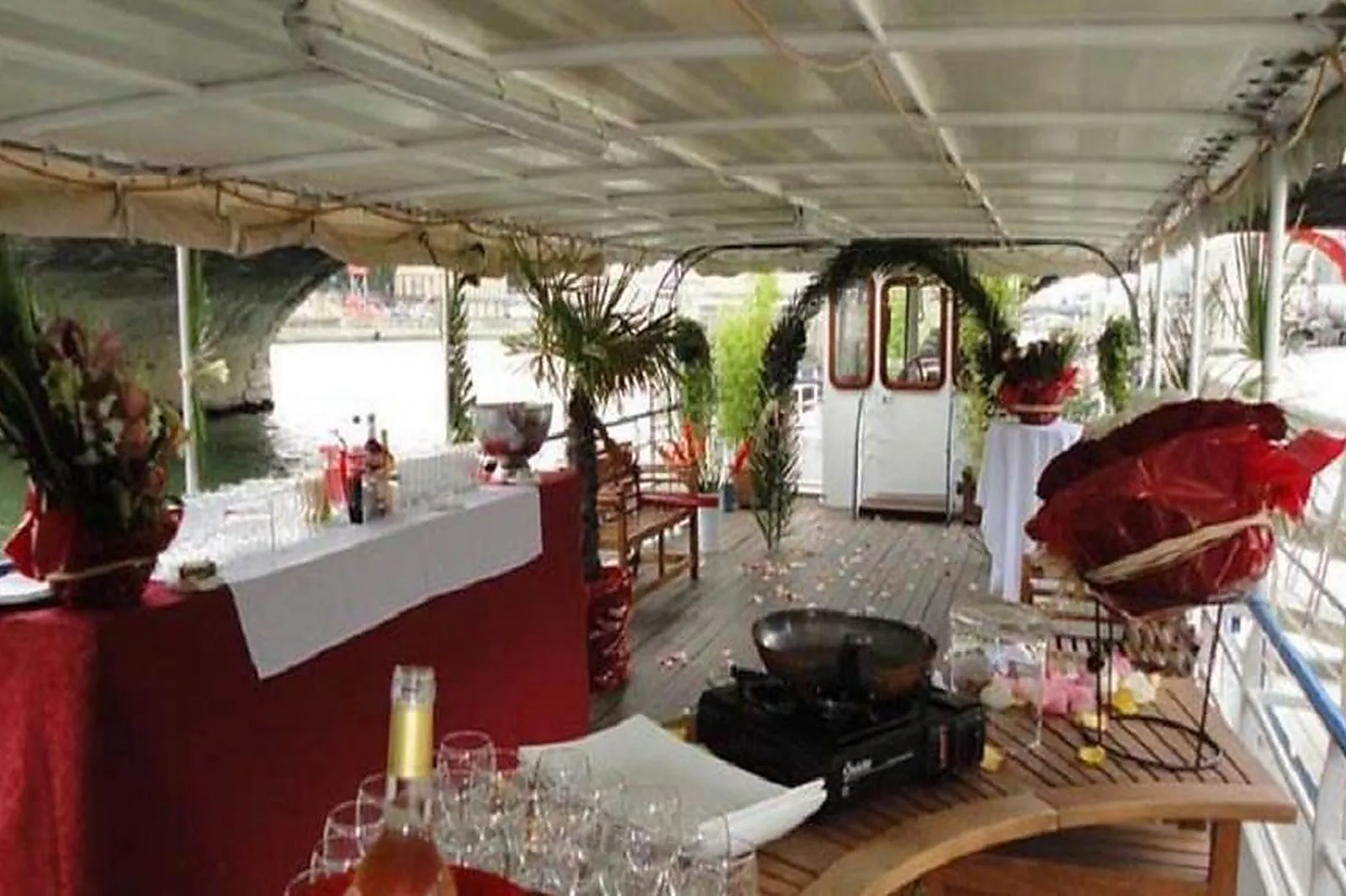 Lieux événementiels, LA PÉNICHE ESCALE