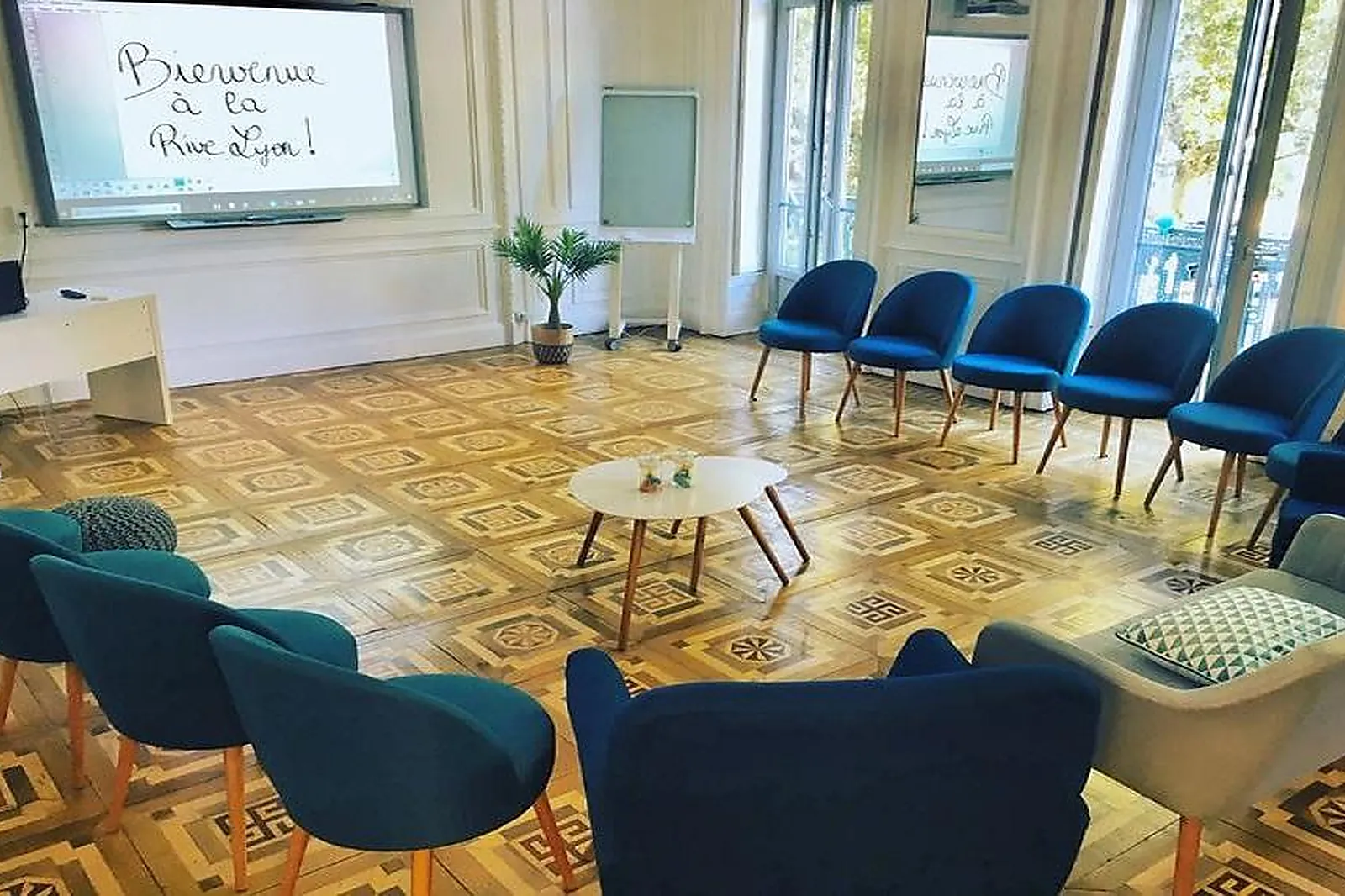 Lieux événementiels, LA RIVE