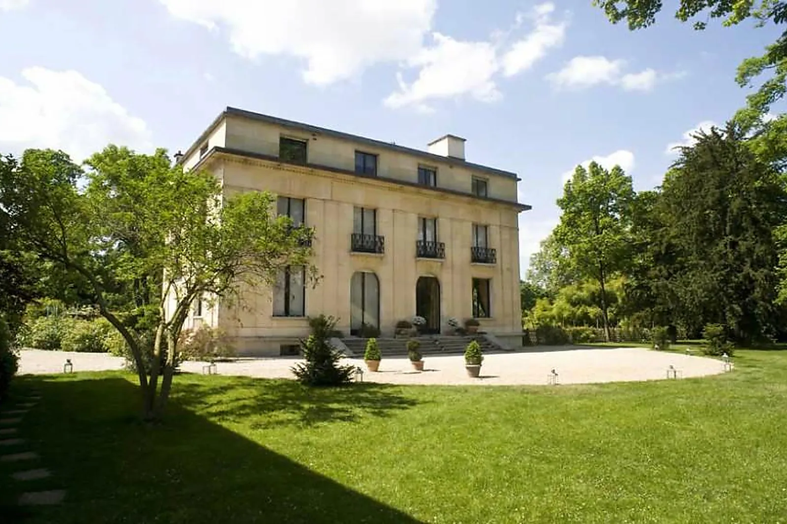 Lieux événementiels, LA VIGNE DE PARIS BAGATELLE