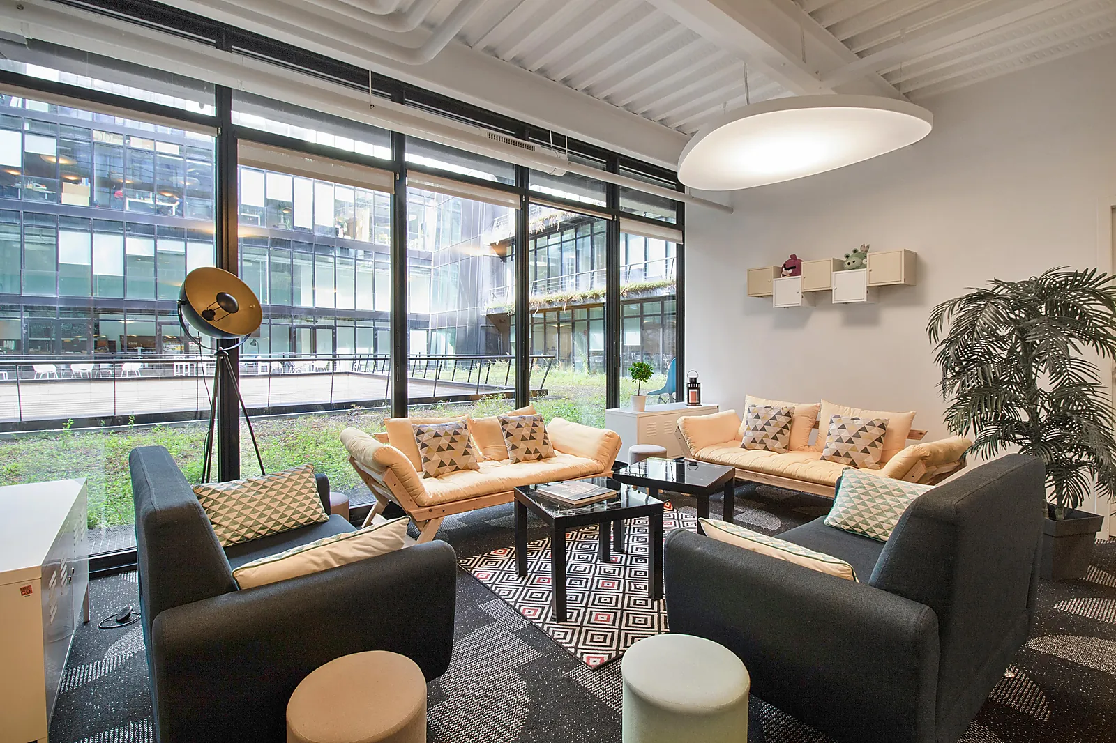 Lieux événementiels, LE CARGO