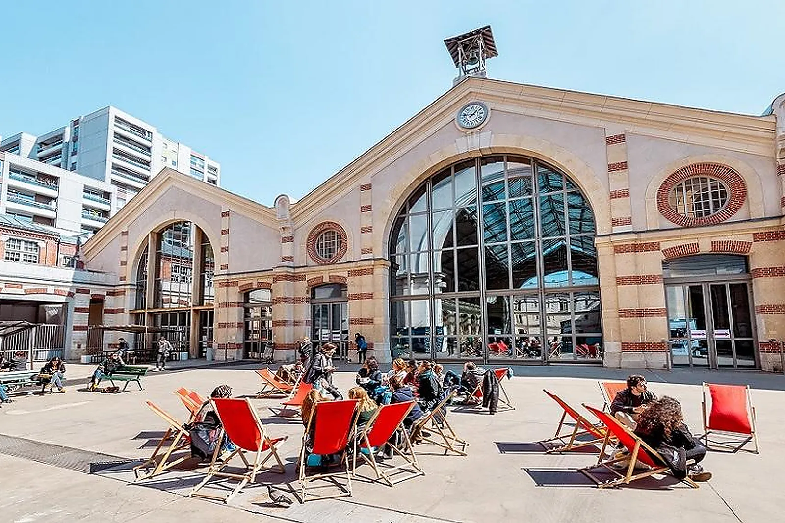 Lieux événementiels, LE CENTQUATRE-PARIS