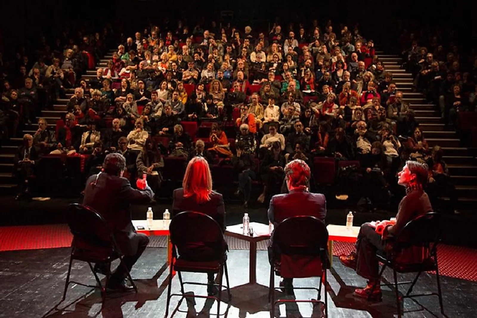 Lieux événementiels, LE CENTQUATRE-PARIS