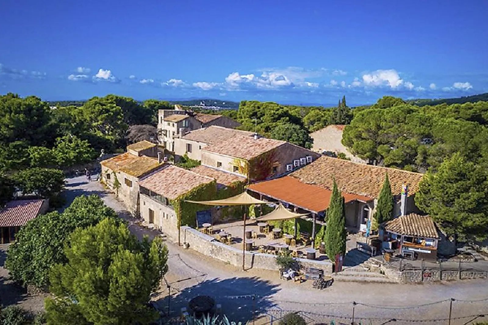 Lieux événementiels, LE CHÂTEAU LE BOUÏS