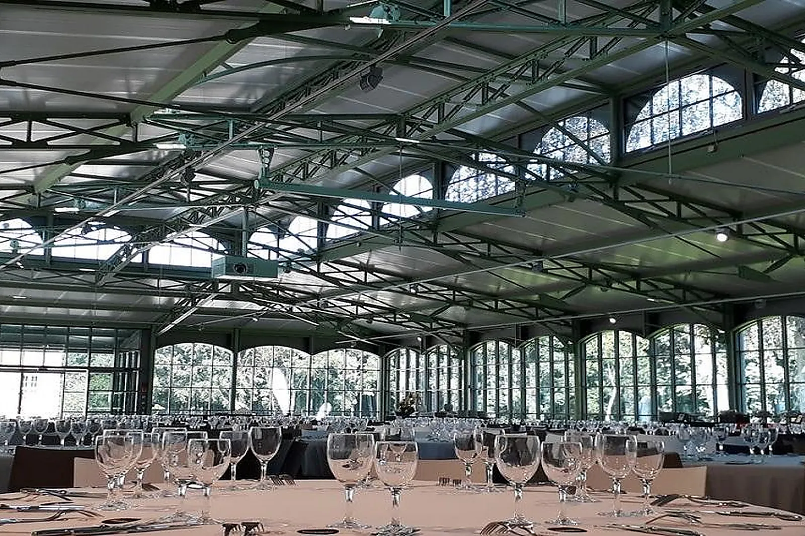 Lieux événementiels, LE CHÂTEAU DES PÈRES