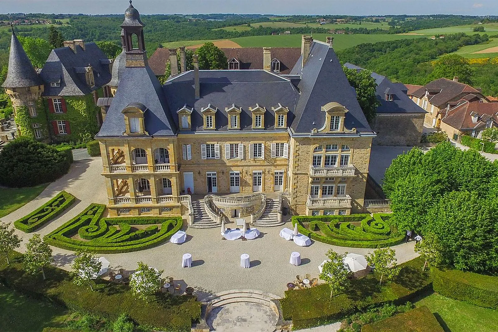 Château et Domaine, LE DOMAINE D'ESSENDIÉRAS