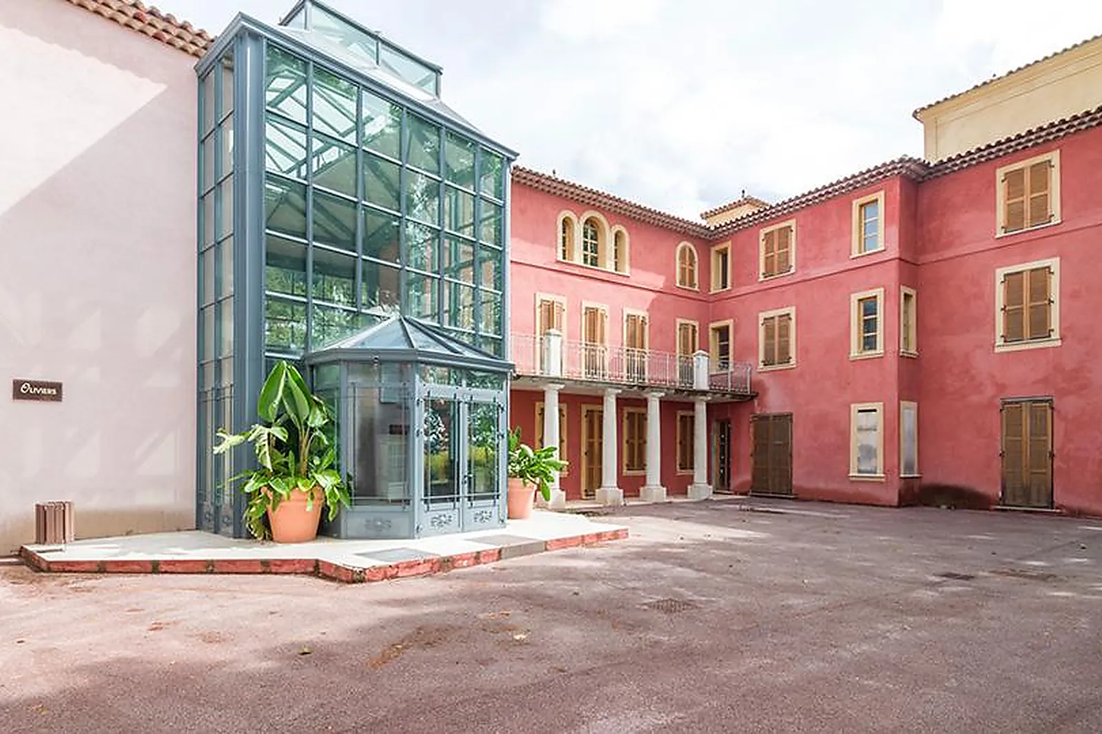 Château et Domaine, LE DOMAINE DE CAMIOLE