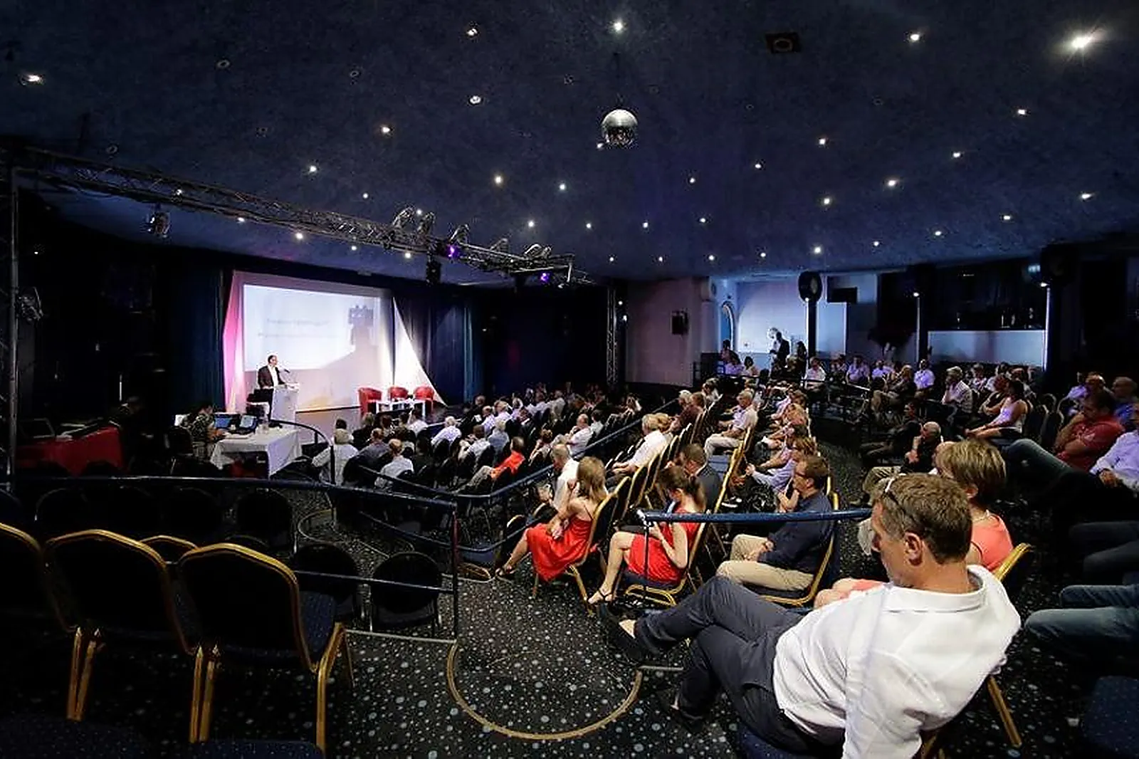 Lieux événementiels, LE DOMAINE DU LAC