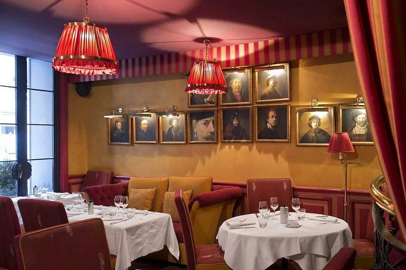 Cafés et Restaurants, LE GRAND BALCON