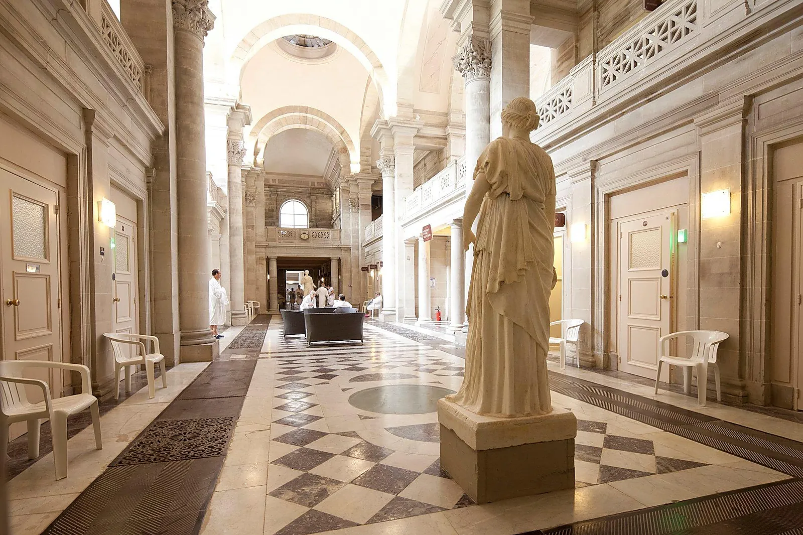 Lieux événementiels, LE GRAND HÔTEL DE PLOMBIÈRES