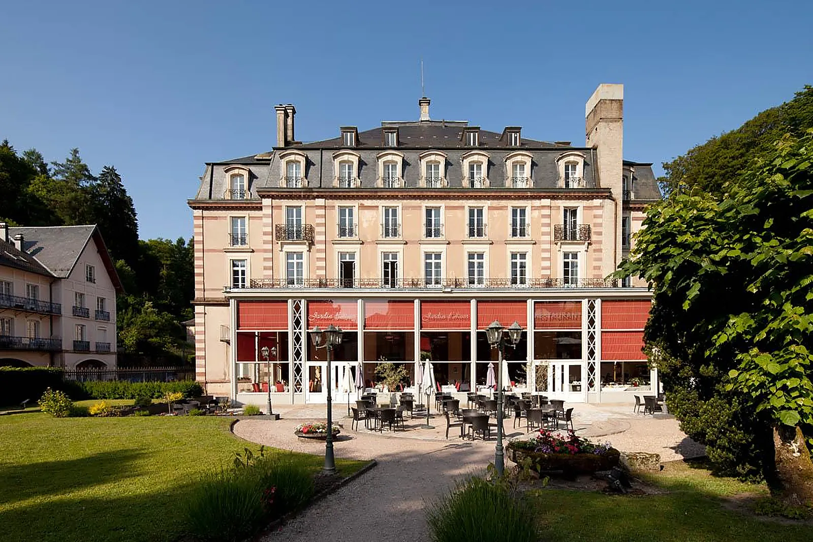 Lieux événementiels, LE GRAND HÔTEL DE PLOMBIÈRES