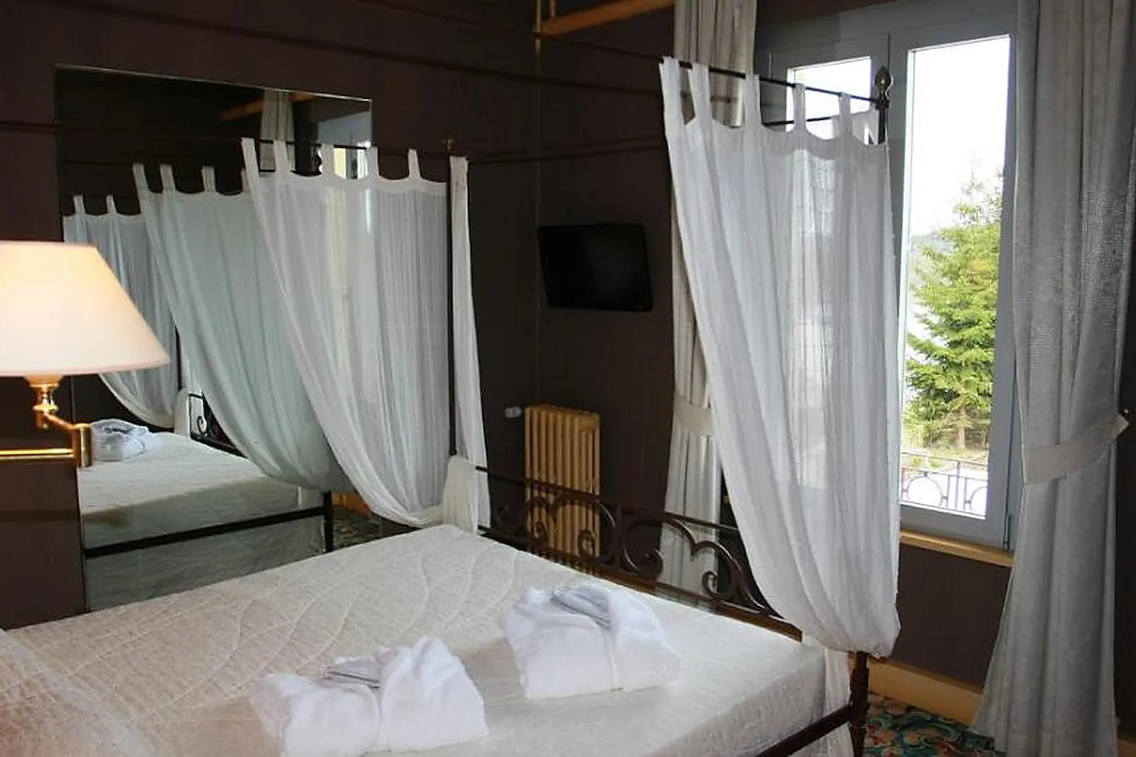 Lieux événementiels, LE LAC