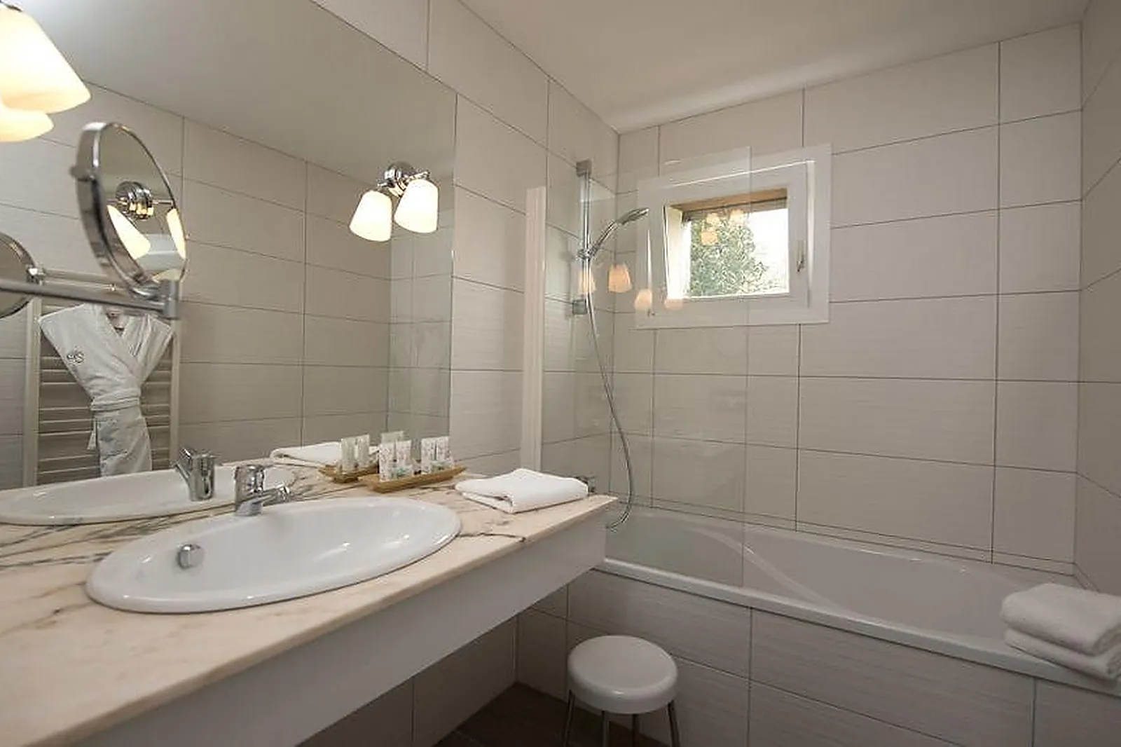 Lieux événementiels, LE MANOIR DU LYS