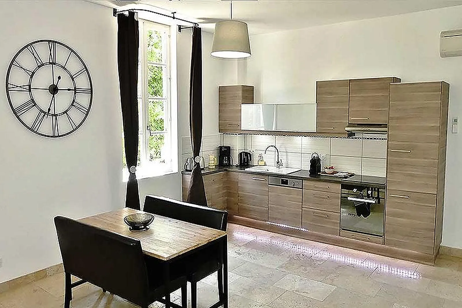 Lieux événementiels, LE MAS DE CAPELOU