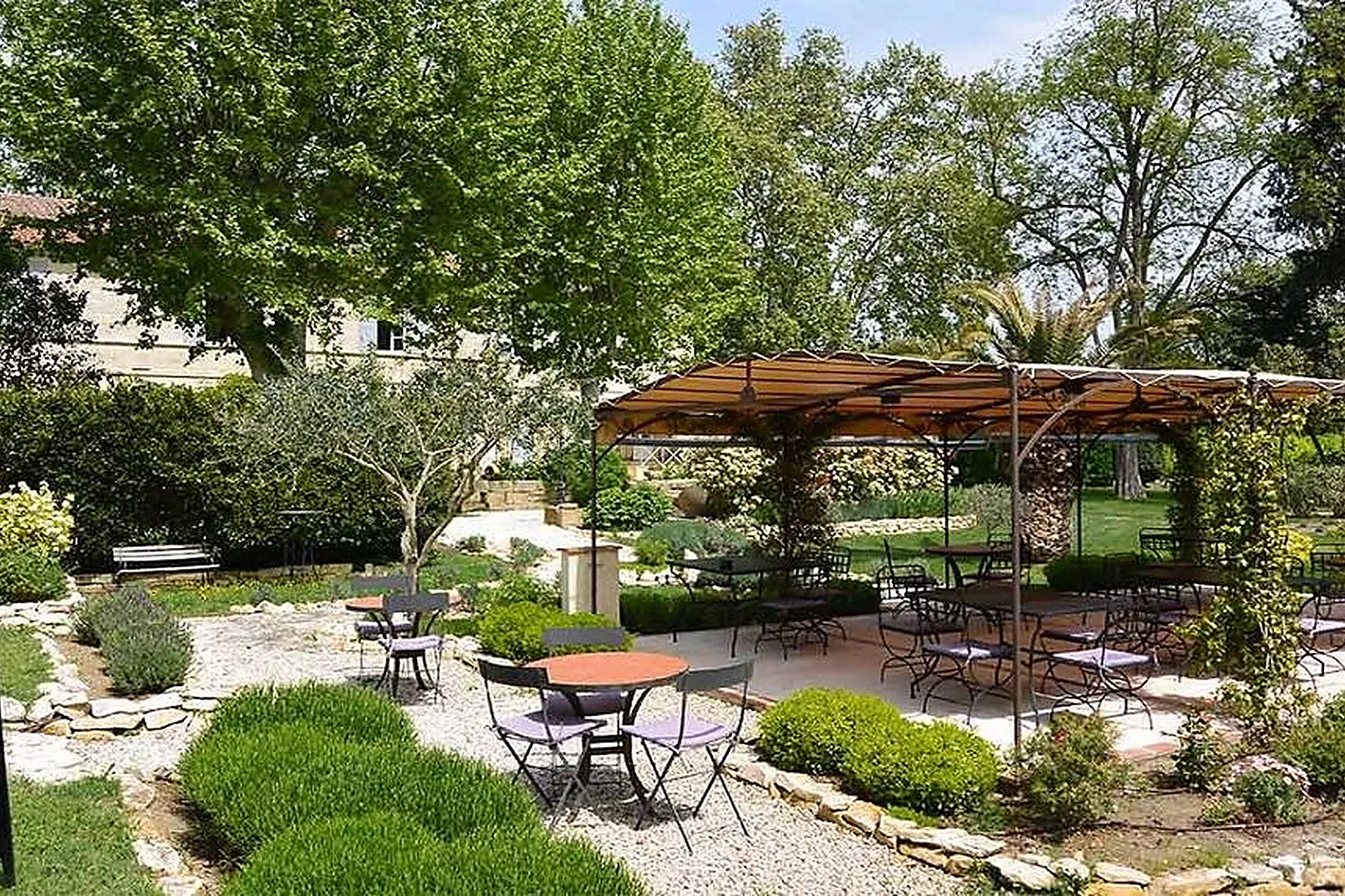 Lieux événementiels, LE MAS DE CAPELOU