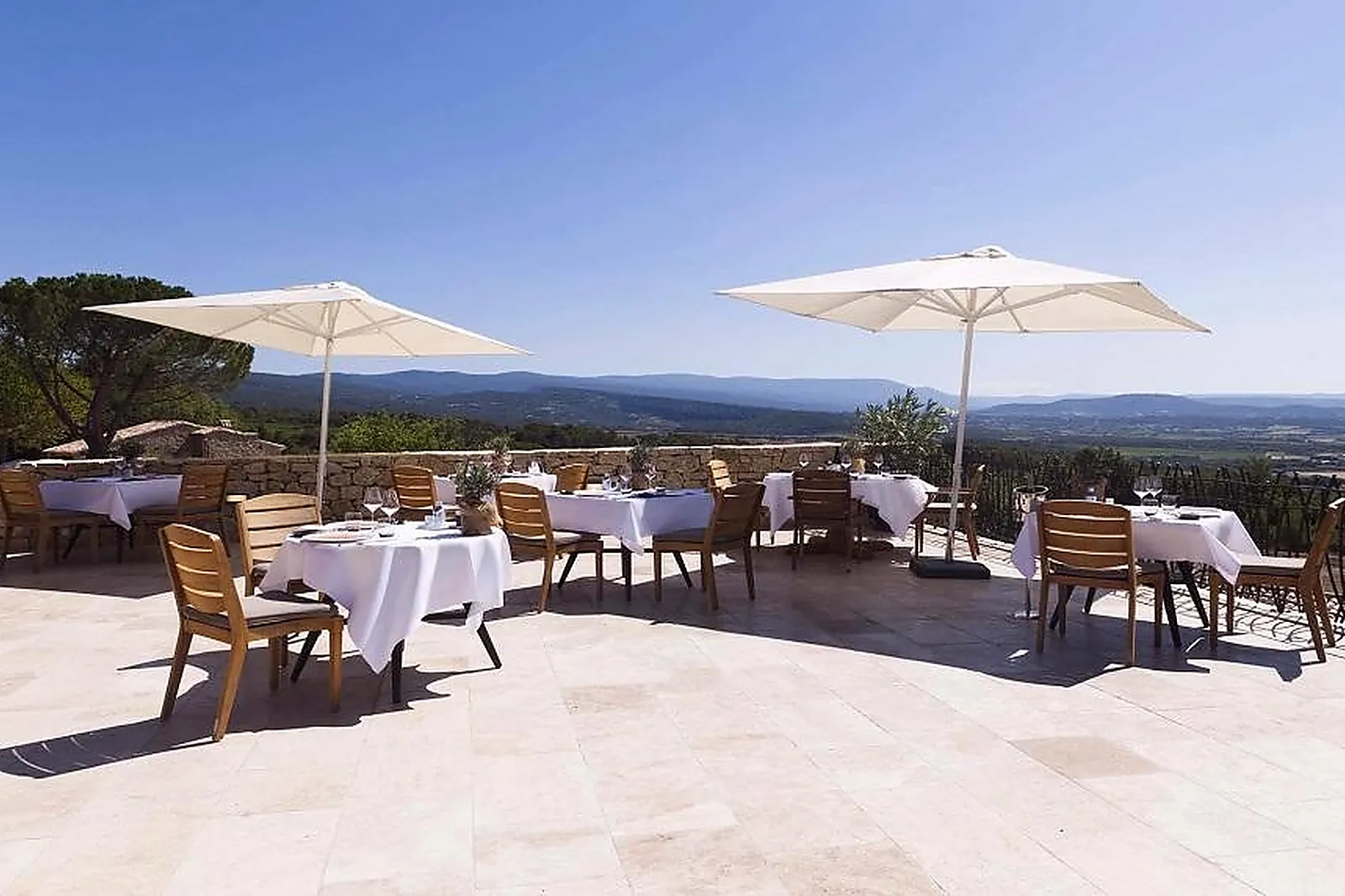 Lieux événementiels, LE MAS DES HERBES BLANCHES